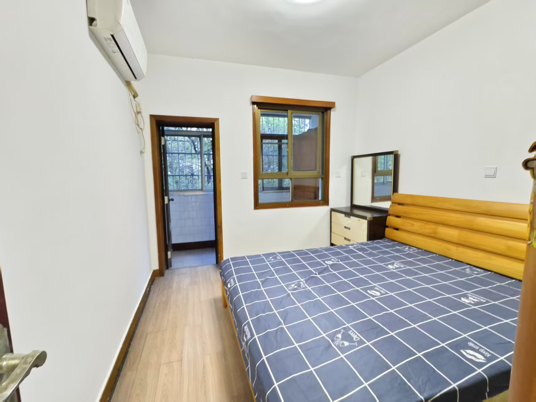 湘安小区  2室1厅1卫    22.8万 湘安小区  2室1厅1卫    22.8万室内图