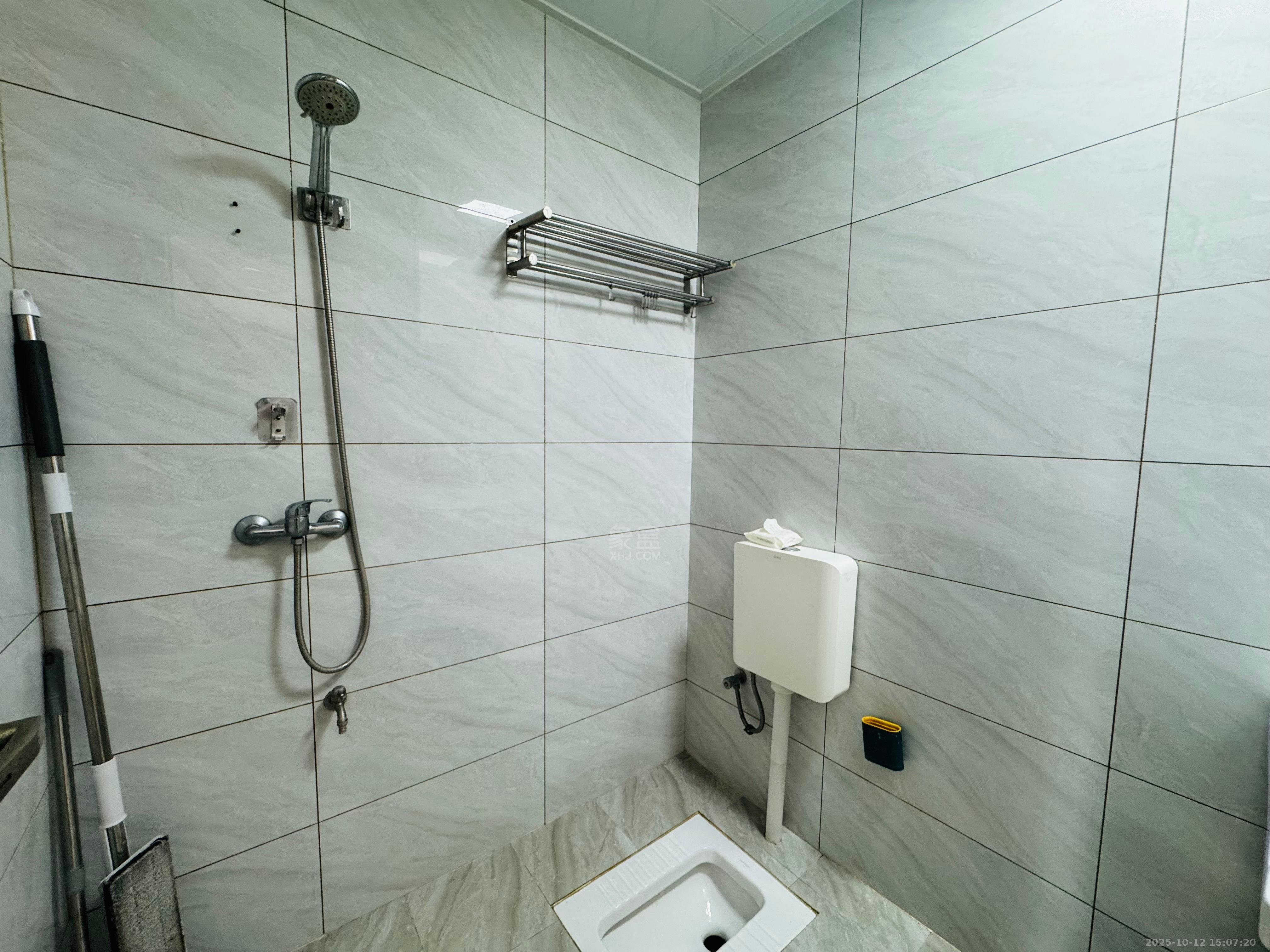 流金岁月-华晨国际  1室1厅1卫    26.0万 流金岁月-华晨国际  1室1厅1卫    26.0万室内图