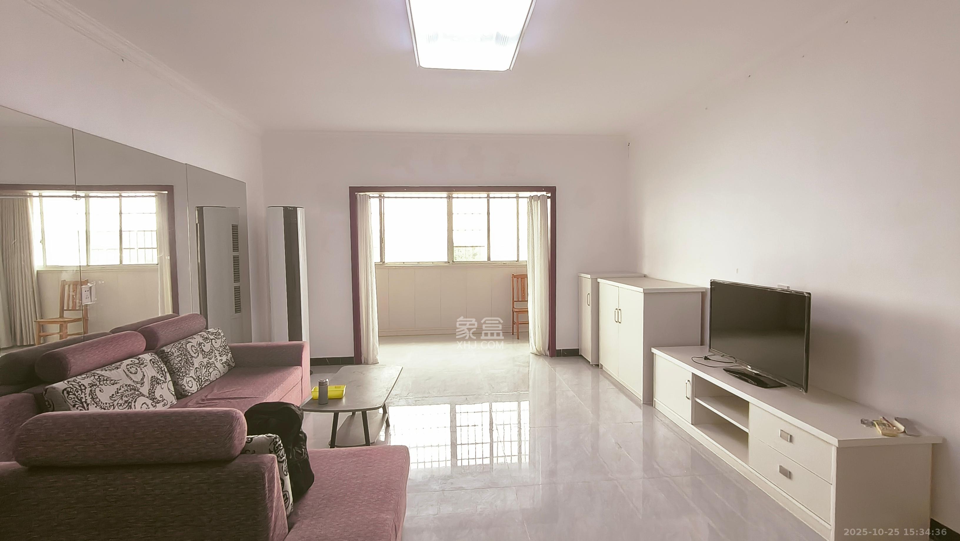 紫晶城  3室2厅2卫    1400.0元/月 紫晶城  3室2厅2卫    1400.0元/月