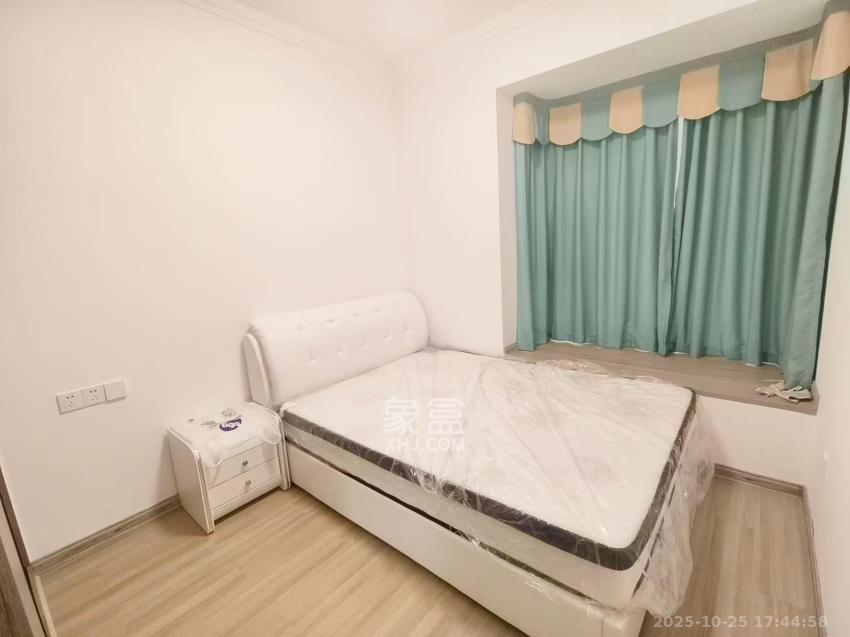 珠江东方明珠(新地东方明珠)三期  3室2厅1卫    2200.0元/月 珠江东方明珠(新地东方明珠)三期  3室2厅1卫    2200.0元/月室内图