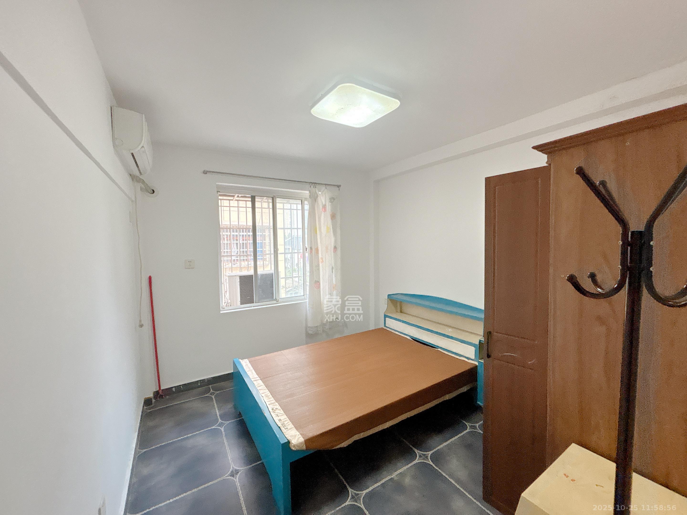 通泰街商居楼  3室1厅1卫    2000.0元/月室内图