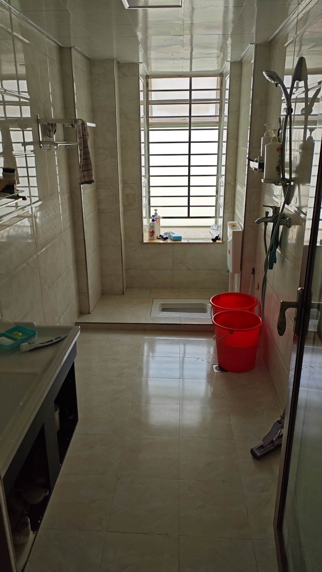 展兴高新花园  5室2厅2卫    168.0万室内图