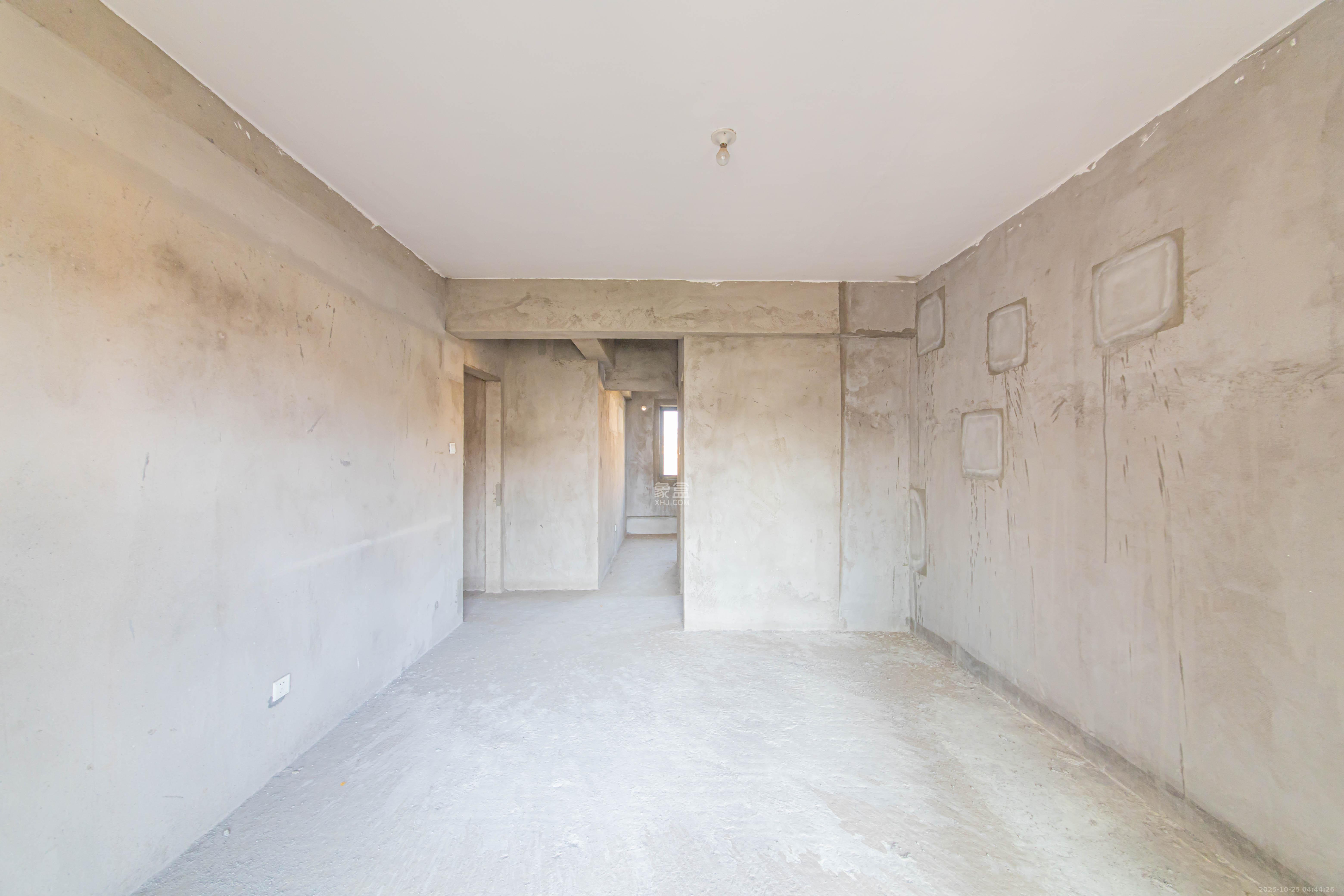 中建芙蓉嘉苑  4室2厅2卫    128.0万卧室