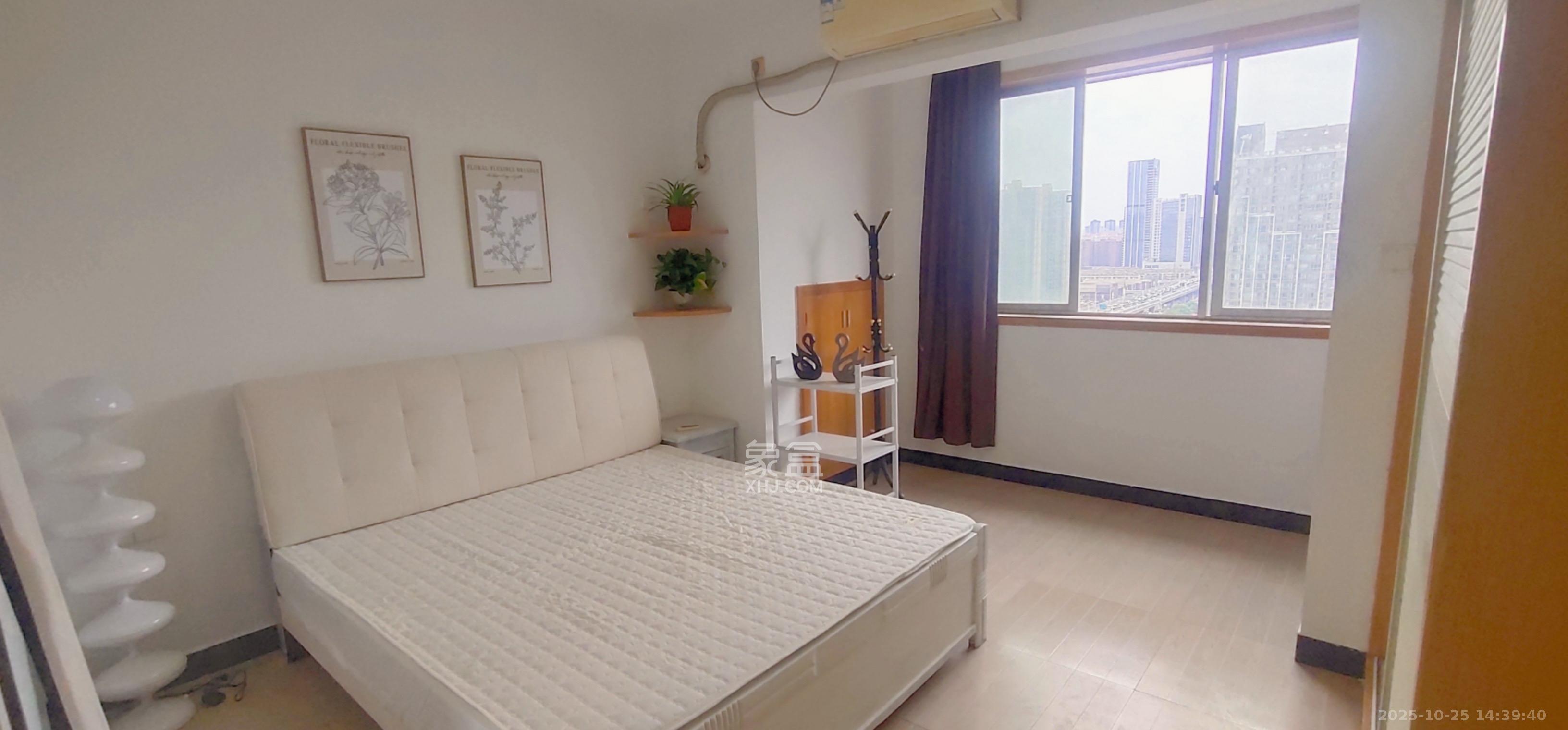 上河国际F座  1室1厅1卫    1800.0元/月 上河国际F座  1室1厅1卫    1800.0元/月室内图