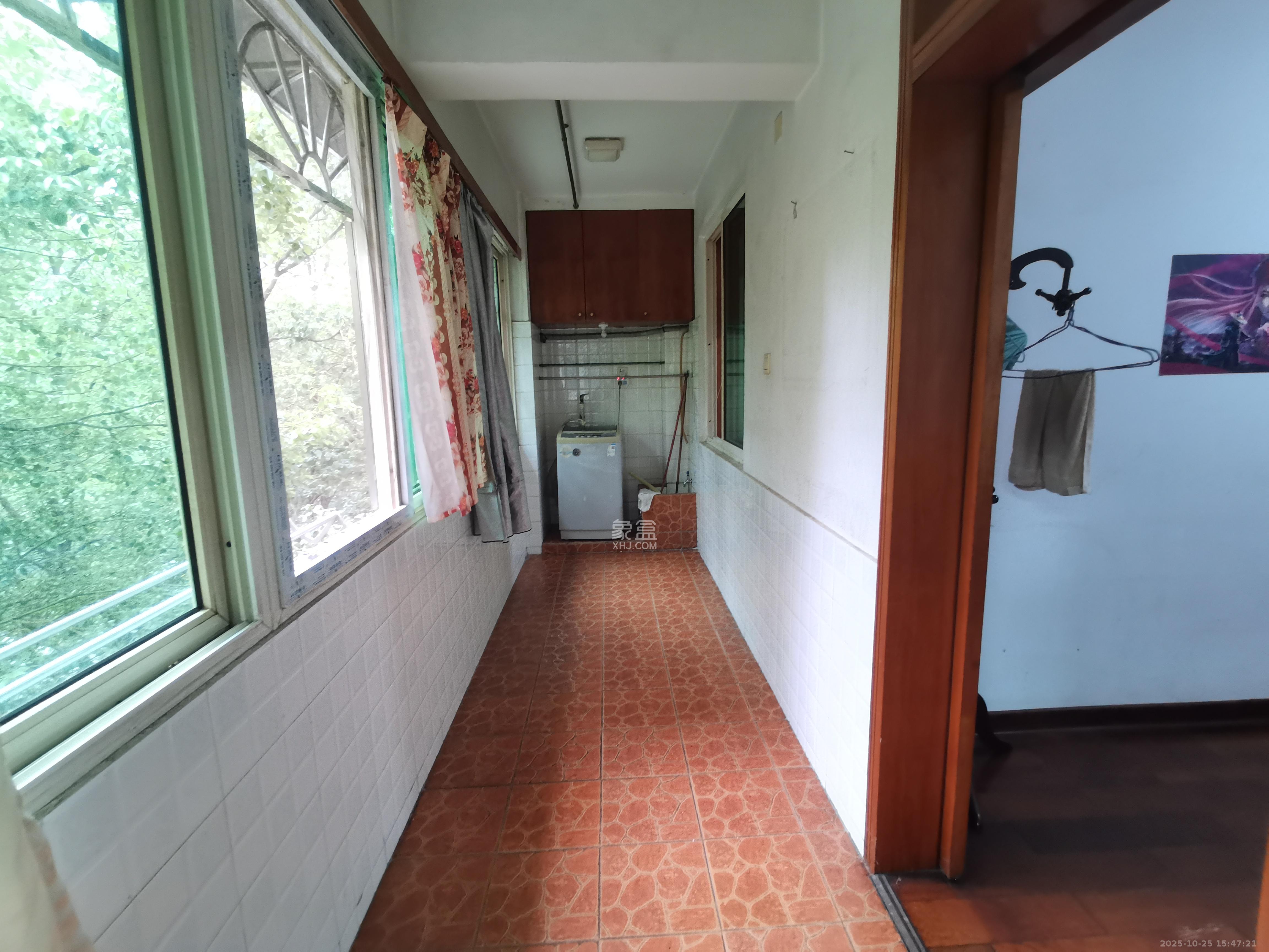 五一新村安置小区(永定社区、永兴社区、永祥社区)  3室2厅1卫    1900.0元/月 五一新村安置小区(永定社区、永兴社区、永祥社区)  3室2厅1卫    1900.0元/月室内图