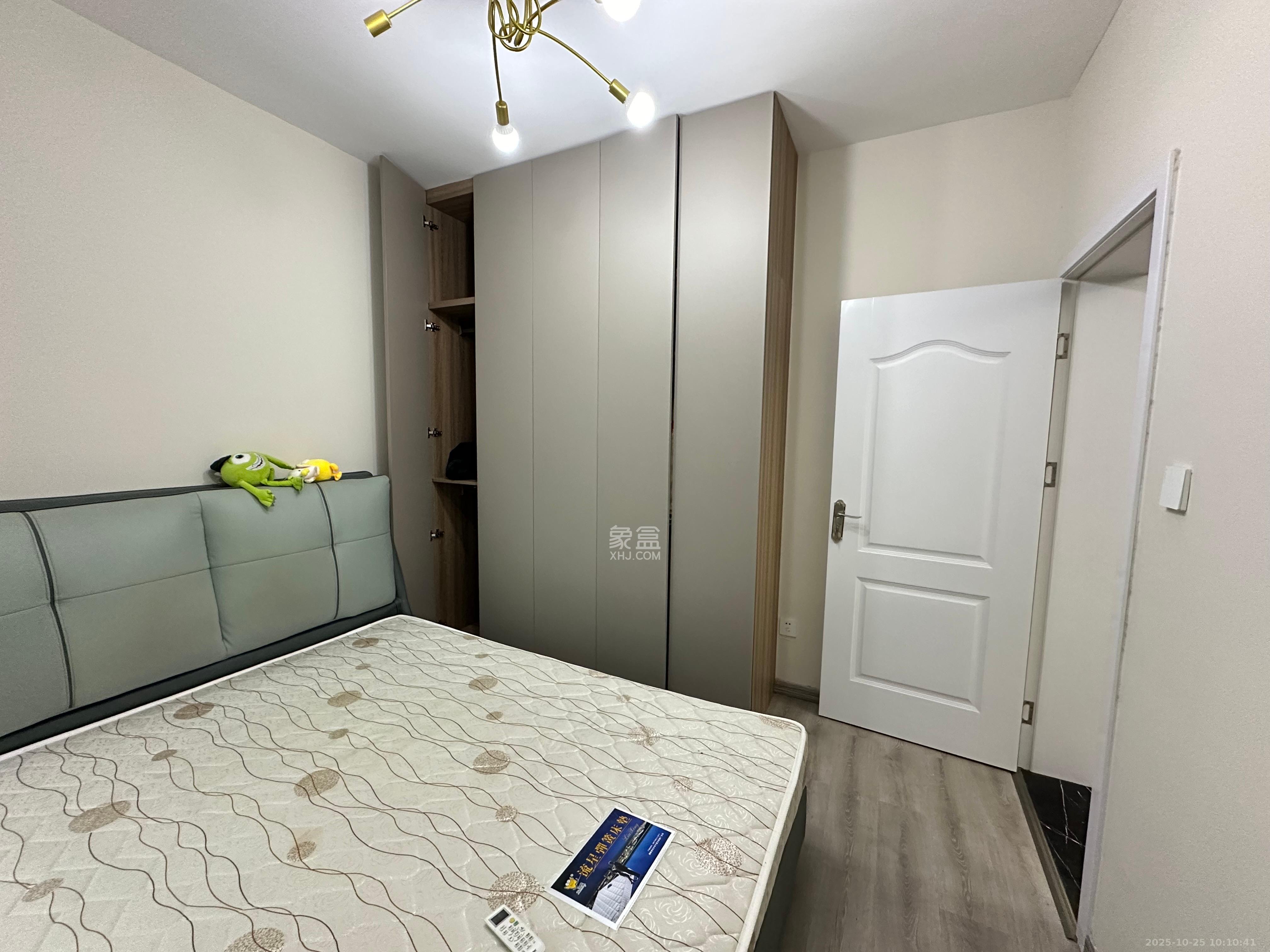 湘江雅颂居  3室2厅1卫    3000.0元/月室内图