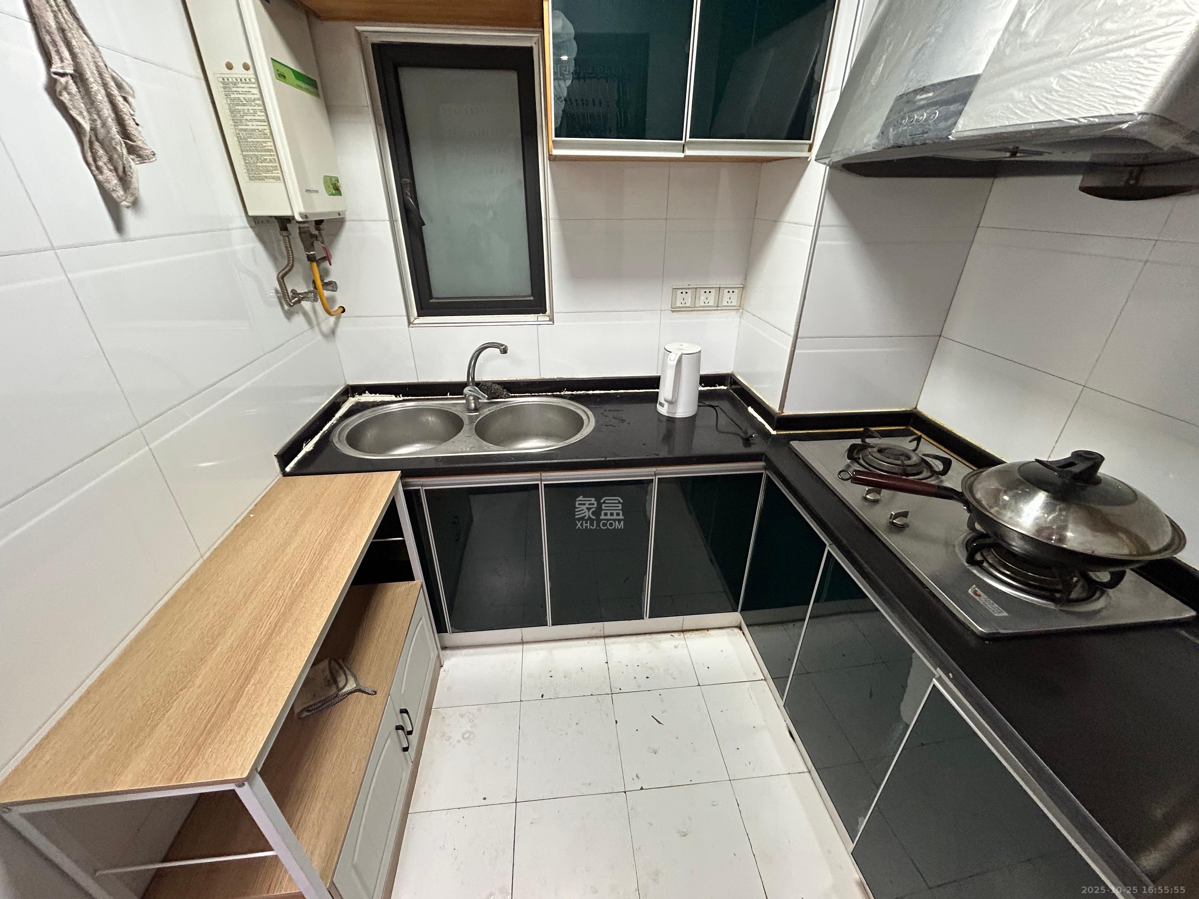 月湖兰庭  1室1厅1卫    1800.0元/月 月湖兰庭  1室1厅1卫    1800.0元/月室内图