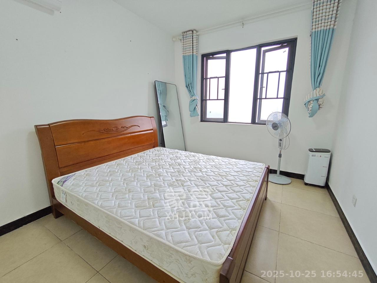 澳海澜庭  2室2厅1卫    1500.0元/月室内图