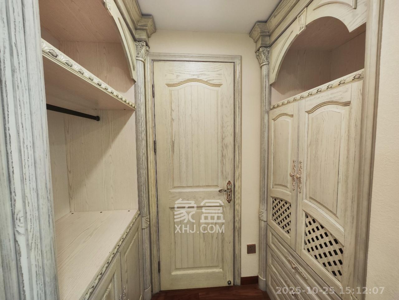 保利国际广场  3室2厅1卫    7000.0元/月 保利国际广场  3室2厅1卫    7000.0元/月室内图