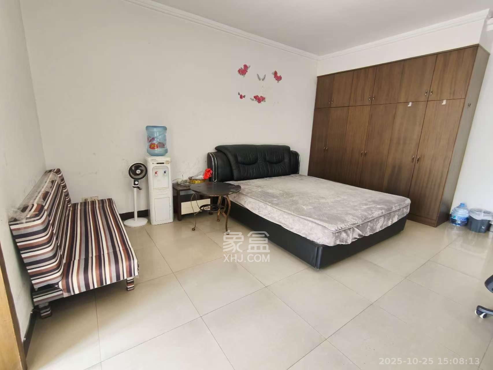 明城公寓  1室1厅1卫    800.0元/月室内图