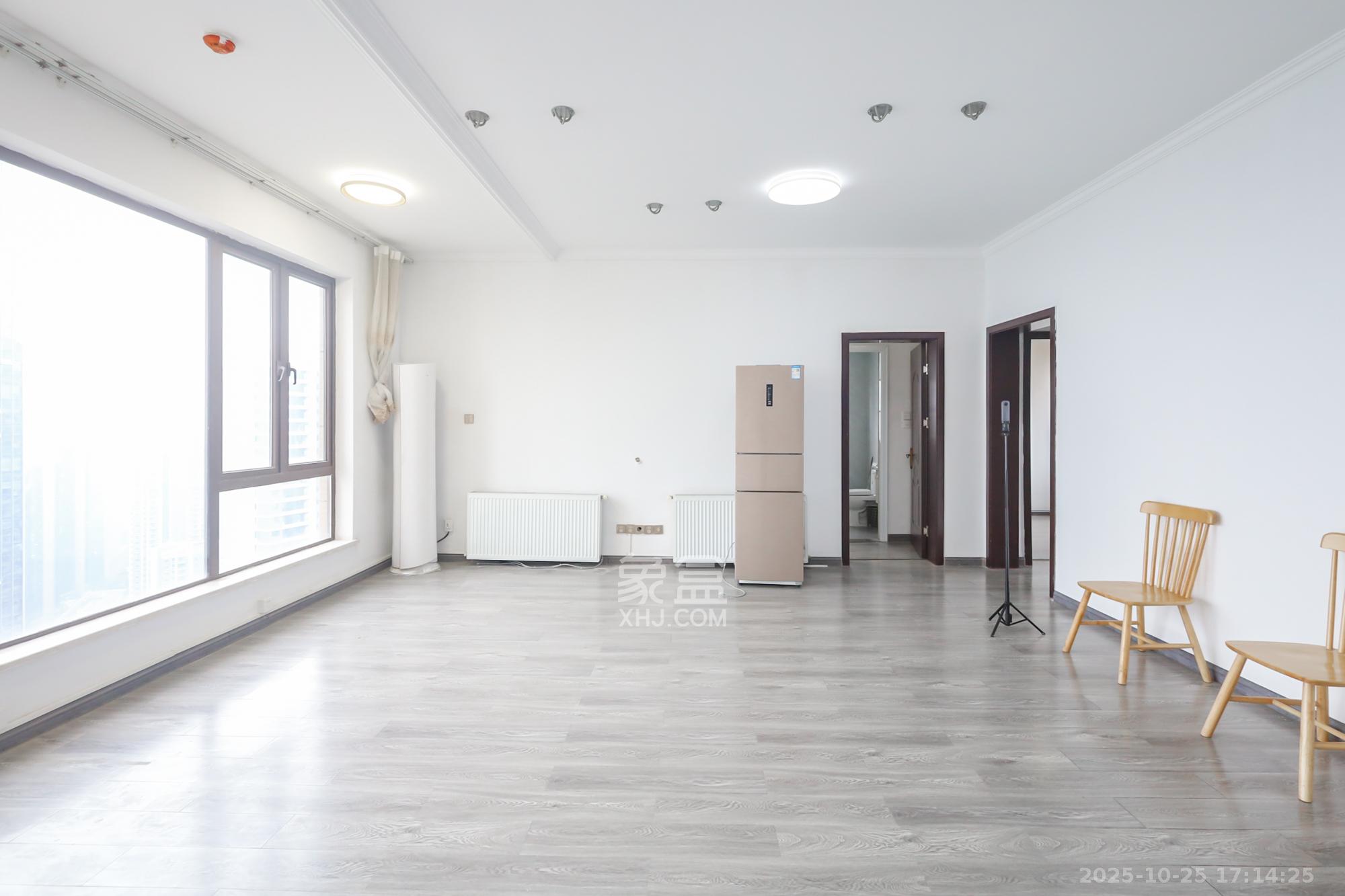 保利西海岸A区  4室2厅2卫    260.0万