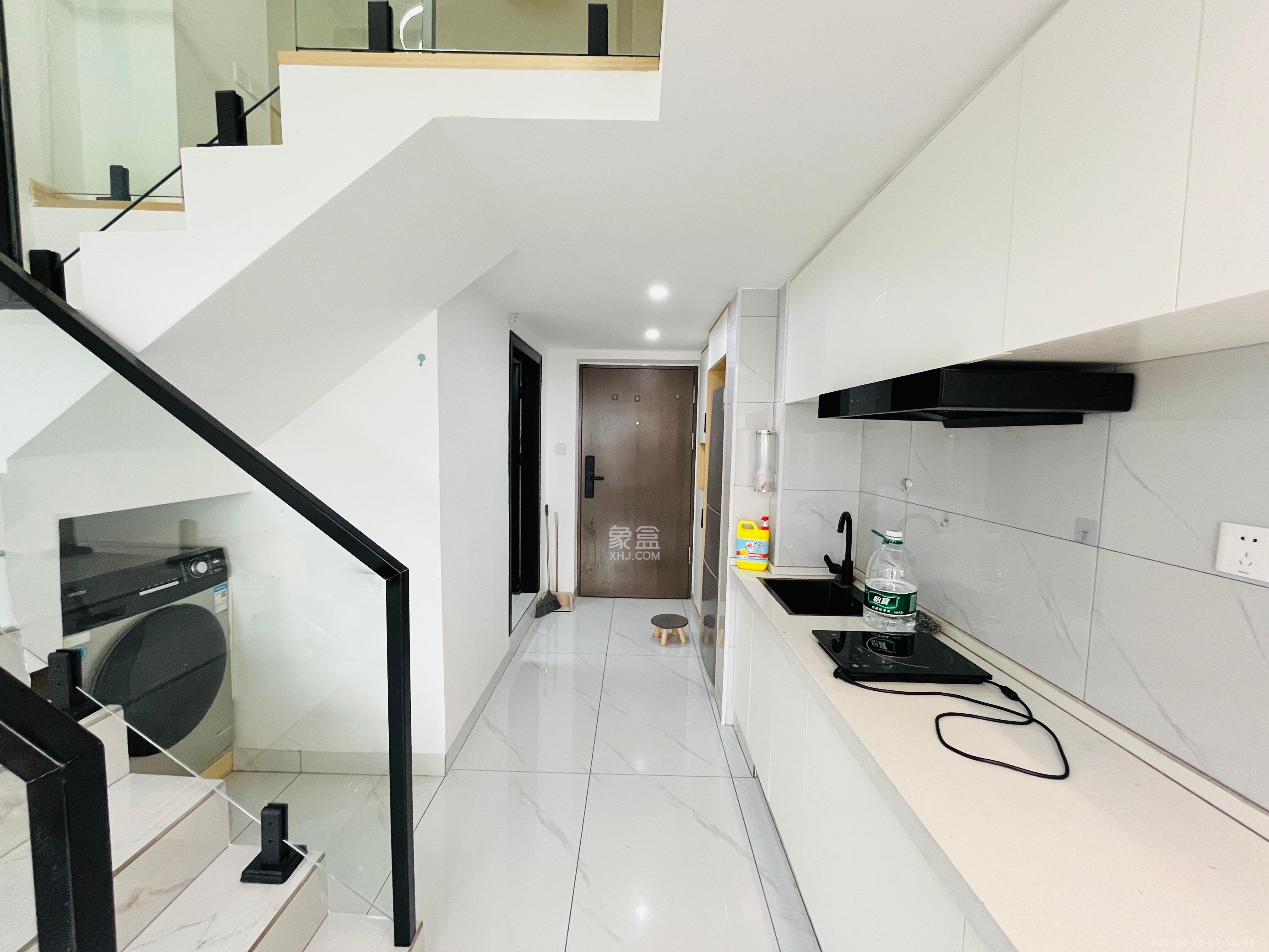 龙湖铂金岛  1室0厅0卫    2100.0元/月室内图