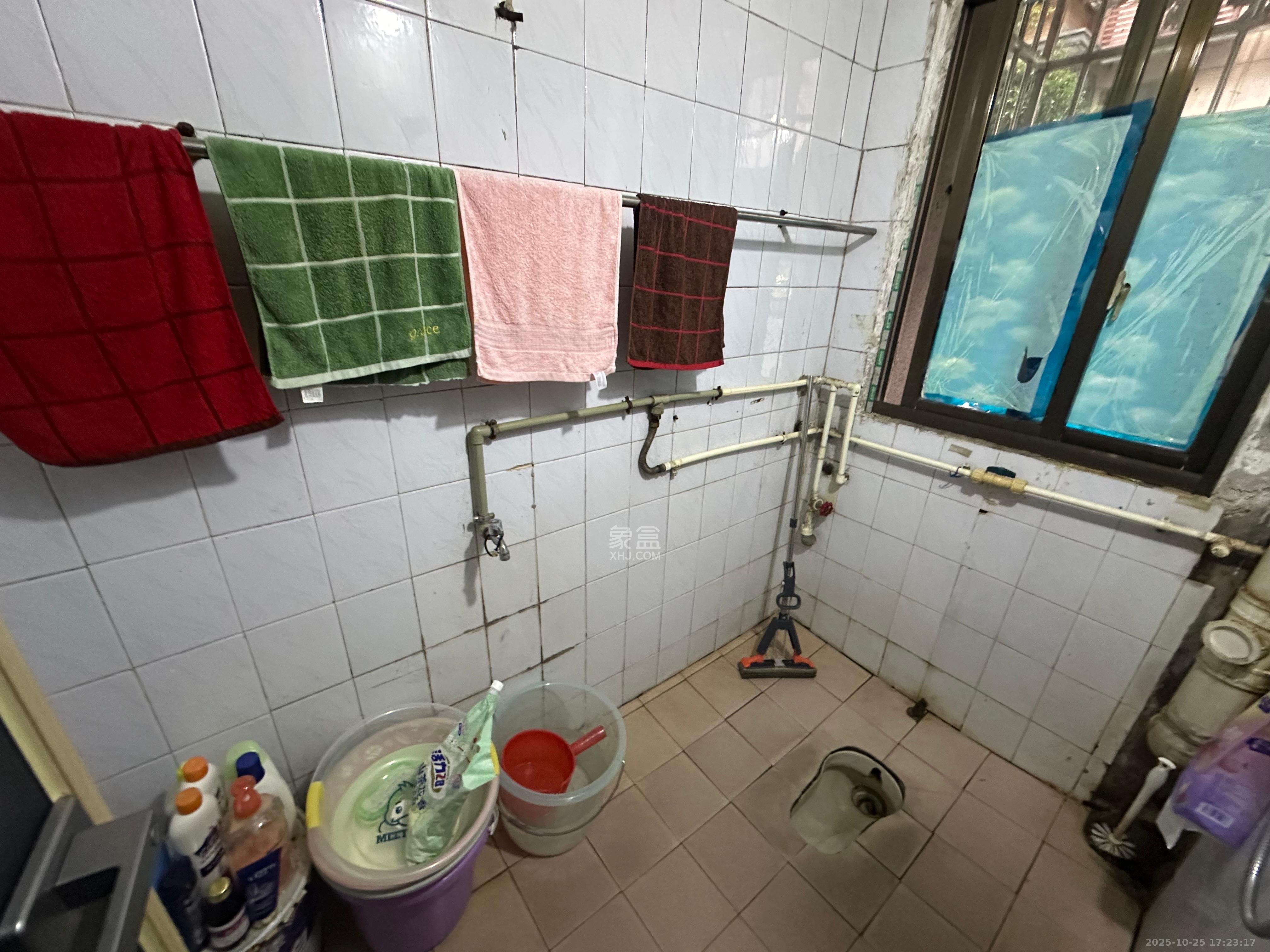 荷晏小区  1室0厅0卫    1600.0元/月 荷晏小区  1室0厅0卫    1600.0元/月室内图