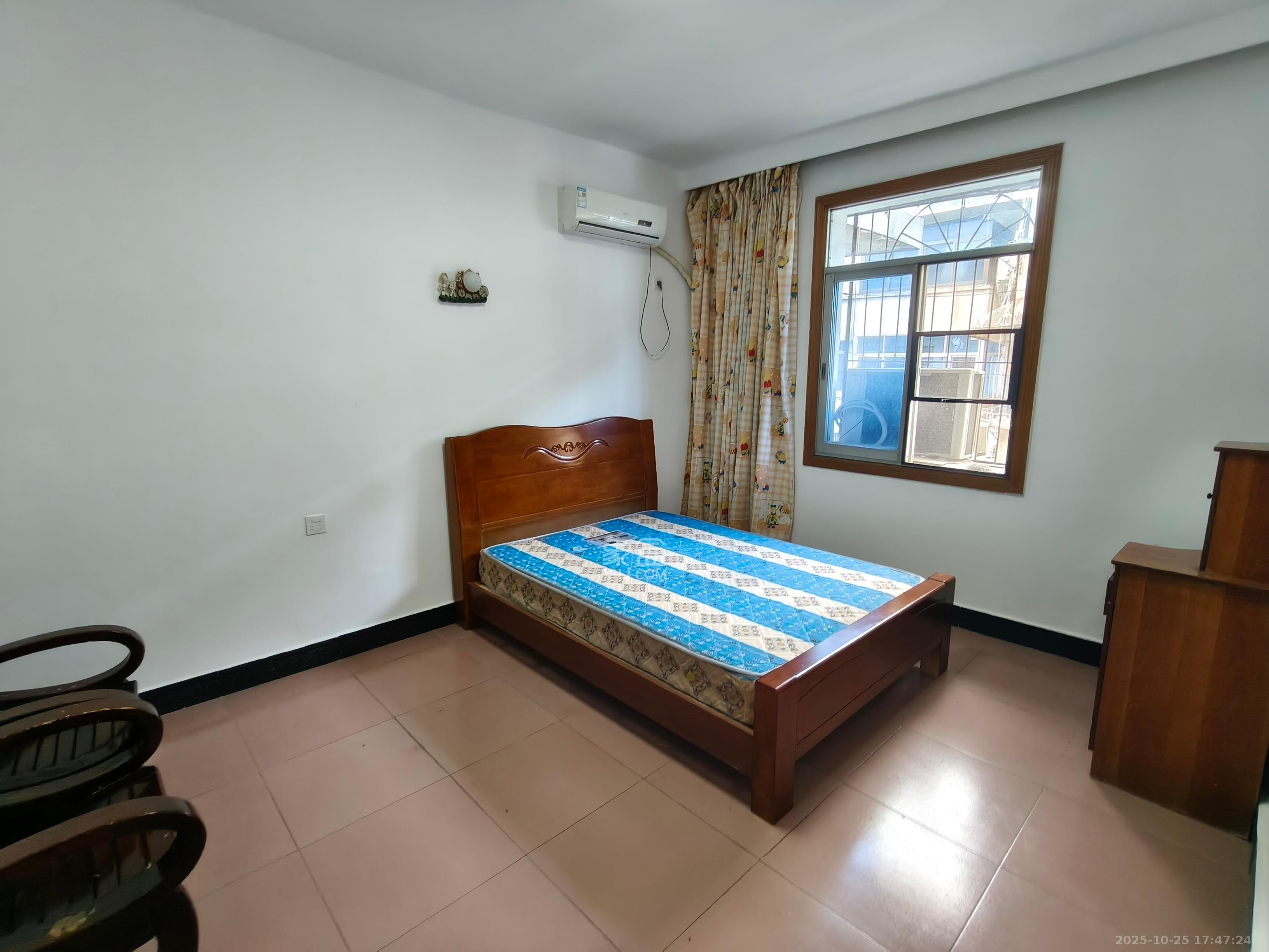 上麻园岭散盘  2室2厅1卫    1500.0元/月 上麻园岭散盘  2室2厅1卫    1500.0元/月室内图