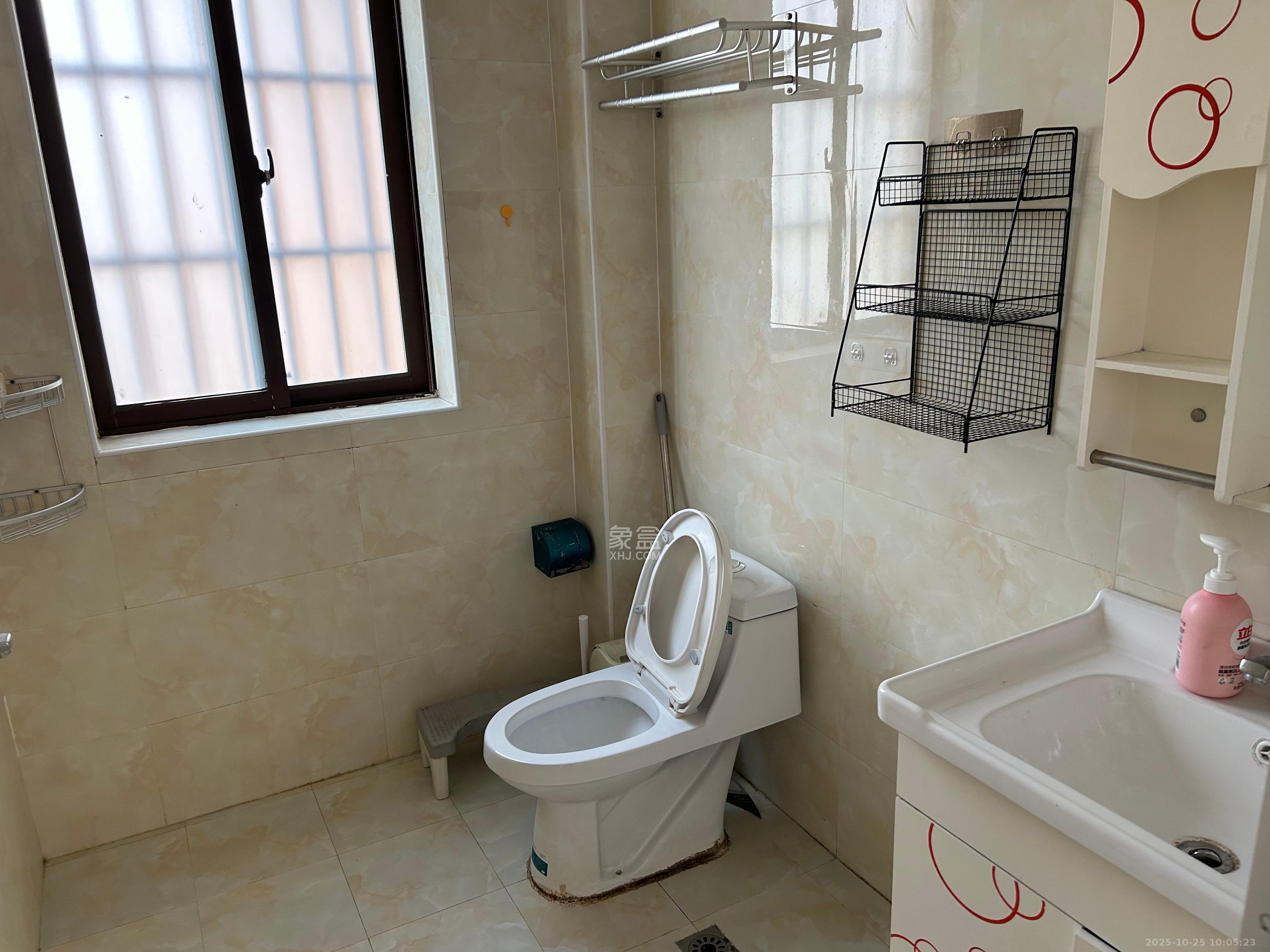 星月绿洲  1室0厅0卫    1900.0元/月室内图