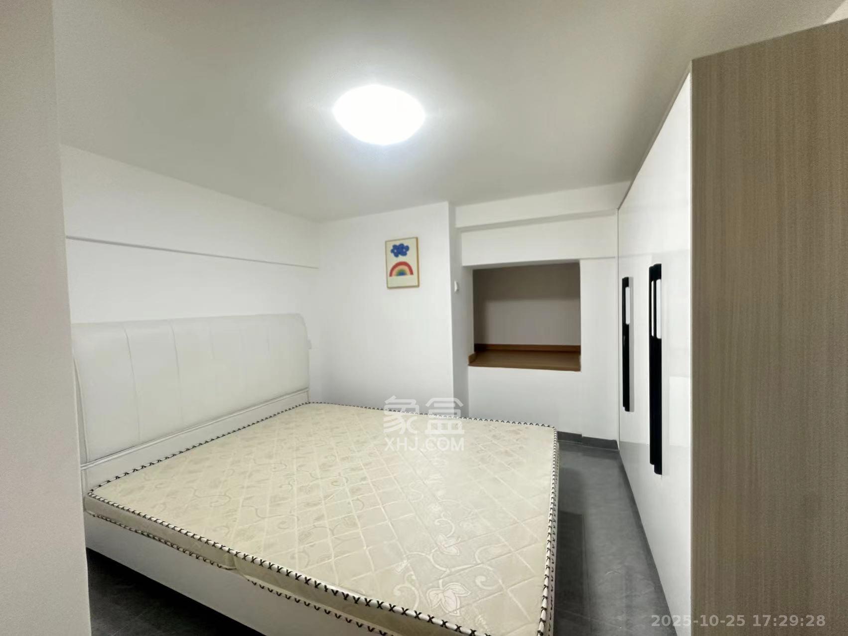 清控湖山雅居北区  2室1厅1卫    2000.0元/月室内图