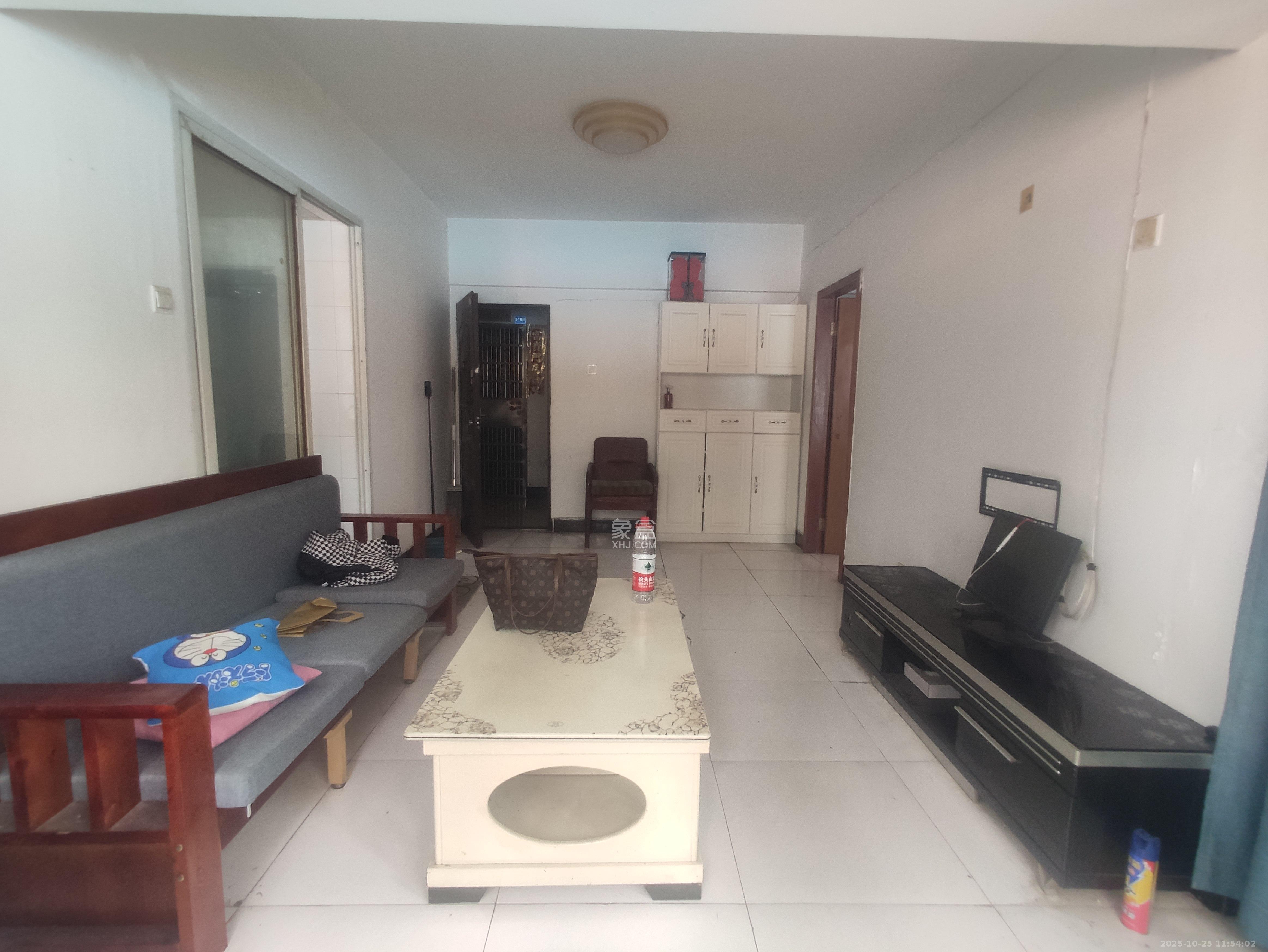 东方公寓  1室0厅0卫    1600.0元/月 东方公寓  1室0厅0卫    1600.0元/月