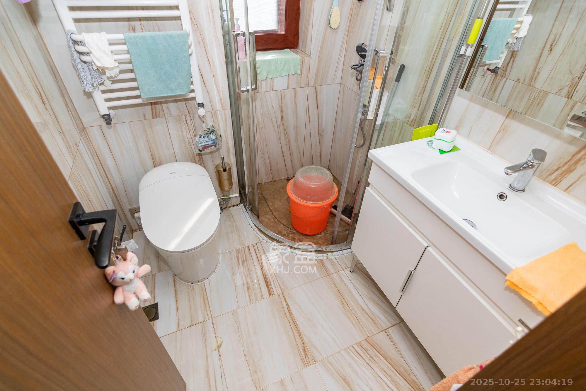 澳海澜庭  2室2厅1卫    60.0万 澳海澜庭  2室2厅1卫    60.0万卫生间