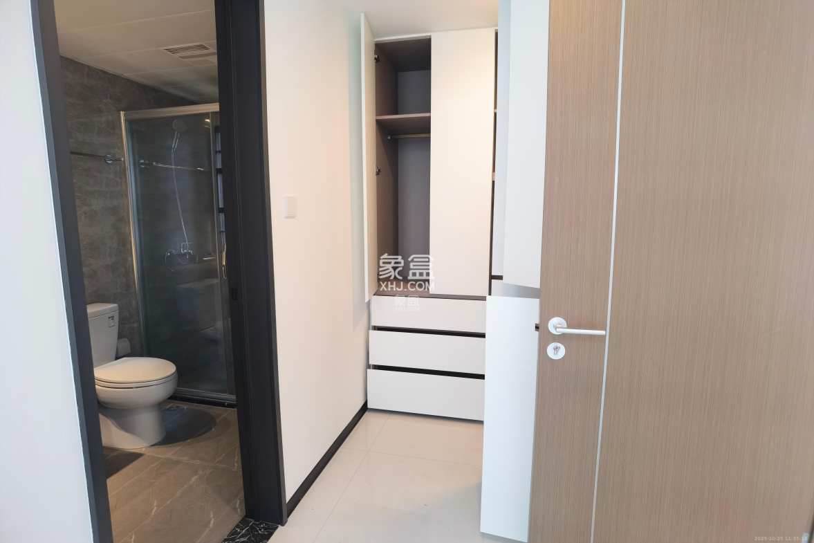 蓝光雍锦府  4室2厅2卫    3000.0元/月 蓝光雍锦府  4室2厅2卫    3000.0元/月室内图