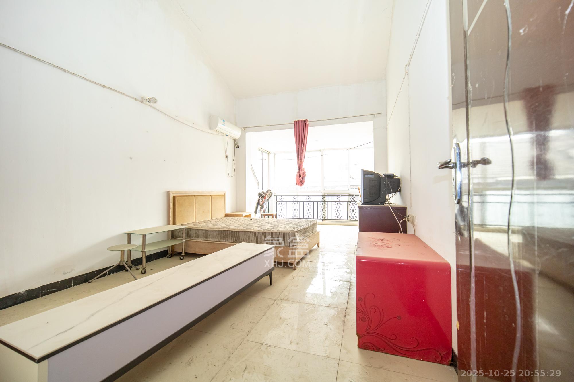 湘绣城  4室2厅2卫    46.0万