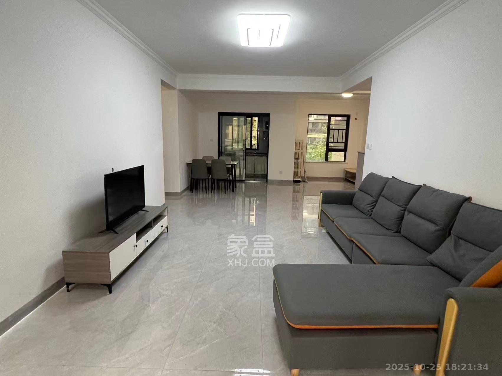 龙湖璟宸原著(龙湖紫宸) 4室2厅2卫 2400.0元/月 龙湖璟宸原著(龙湖紫宸) 4室2厅2卫 2400.0元/月室内图