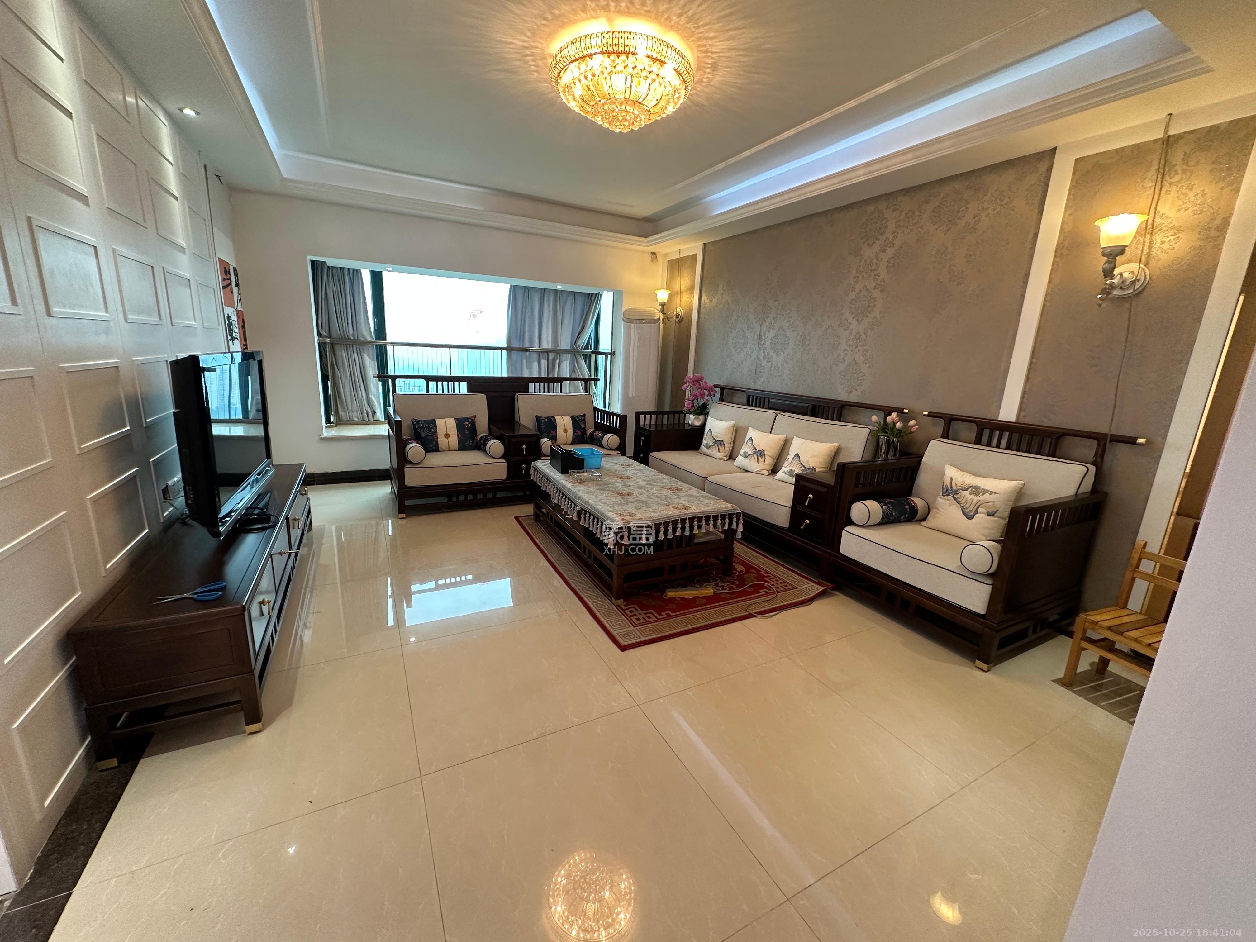 恒大华府  4室2厅2卫    5000.0元/月 恒大华府  4室2厅2卫    5000.0元/月