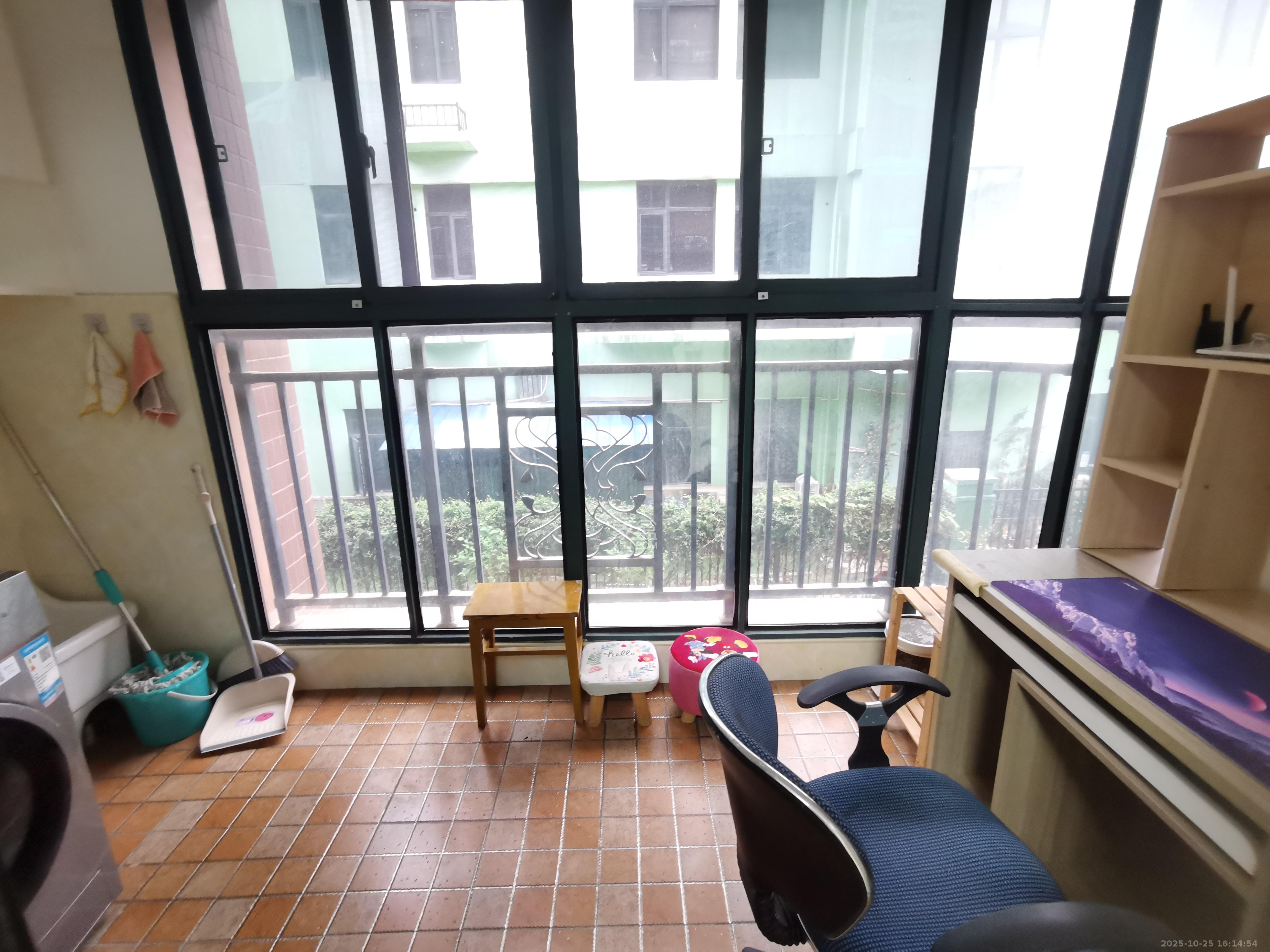 永祺西京  2室2厅1卫    2300.0元/月 永祺西京  2室2厅1卫    2300.0元/月室内图