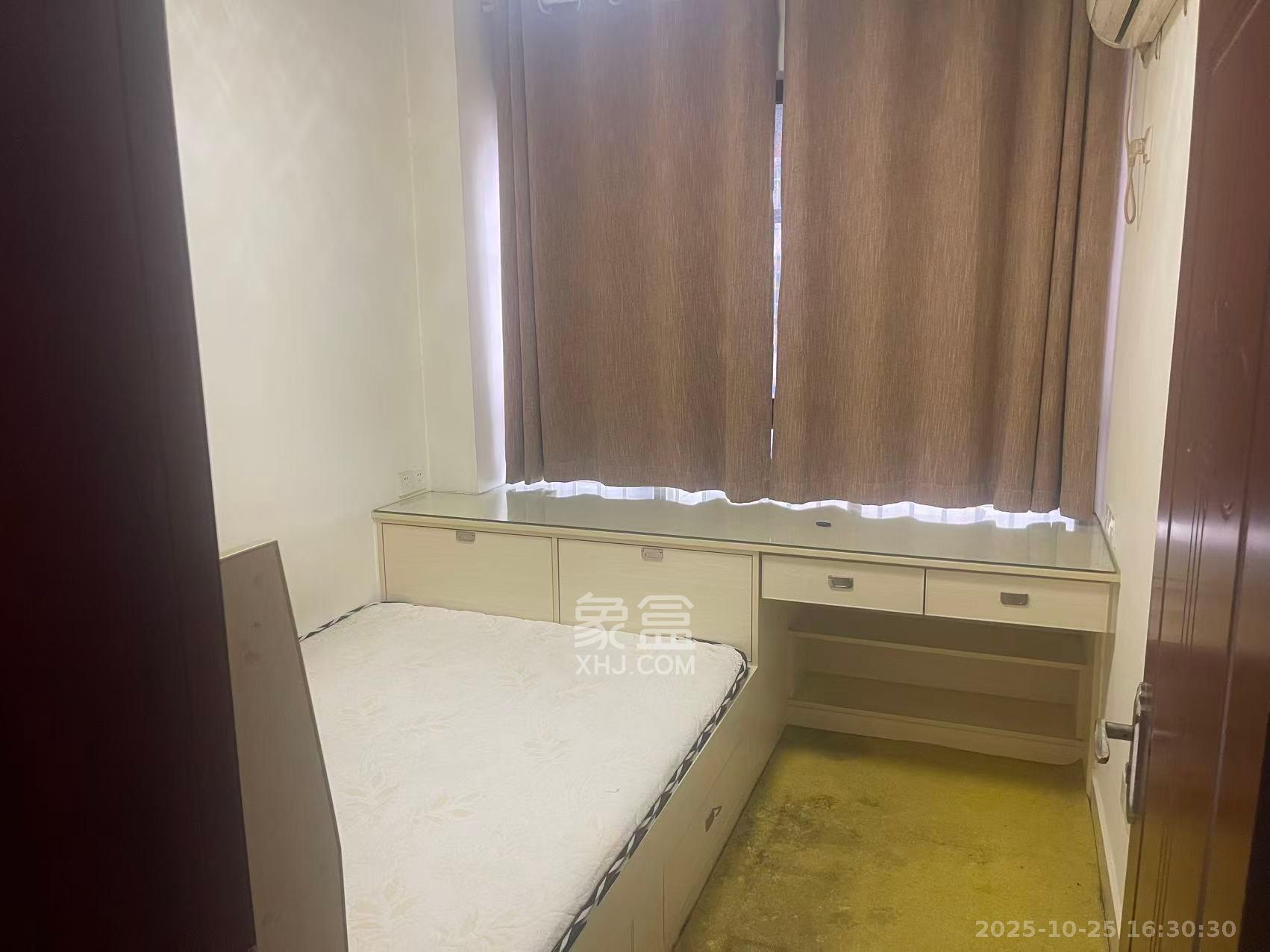 南庭城果  3室2厅1卫    2500.0元/月室内图