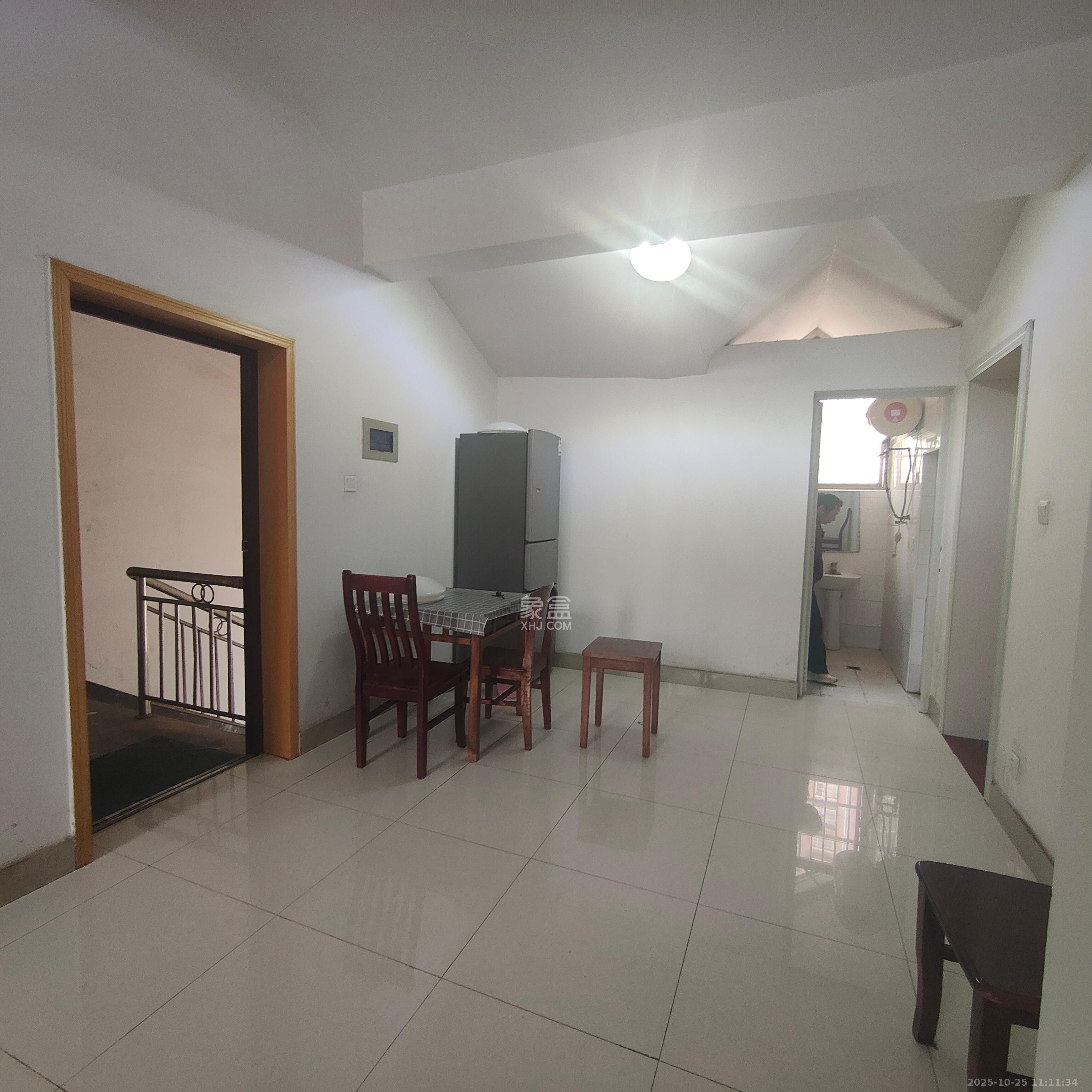 金石蓉园 2室2厅1卫 1200.0元/月 金石蓉园 2室2厅1卫 1200.0元/月室内图