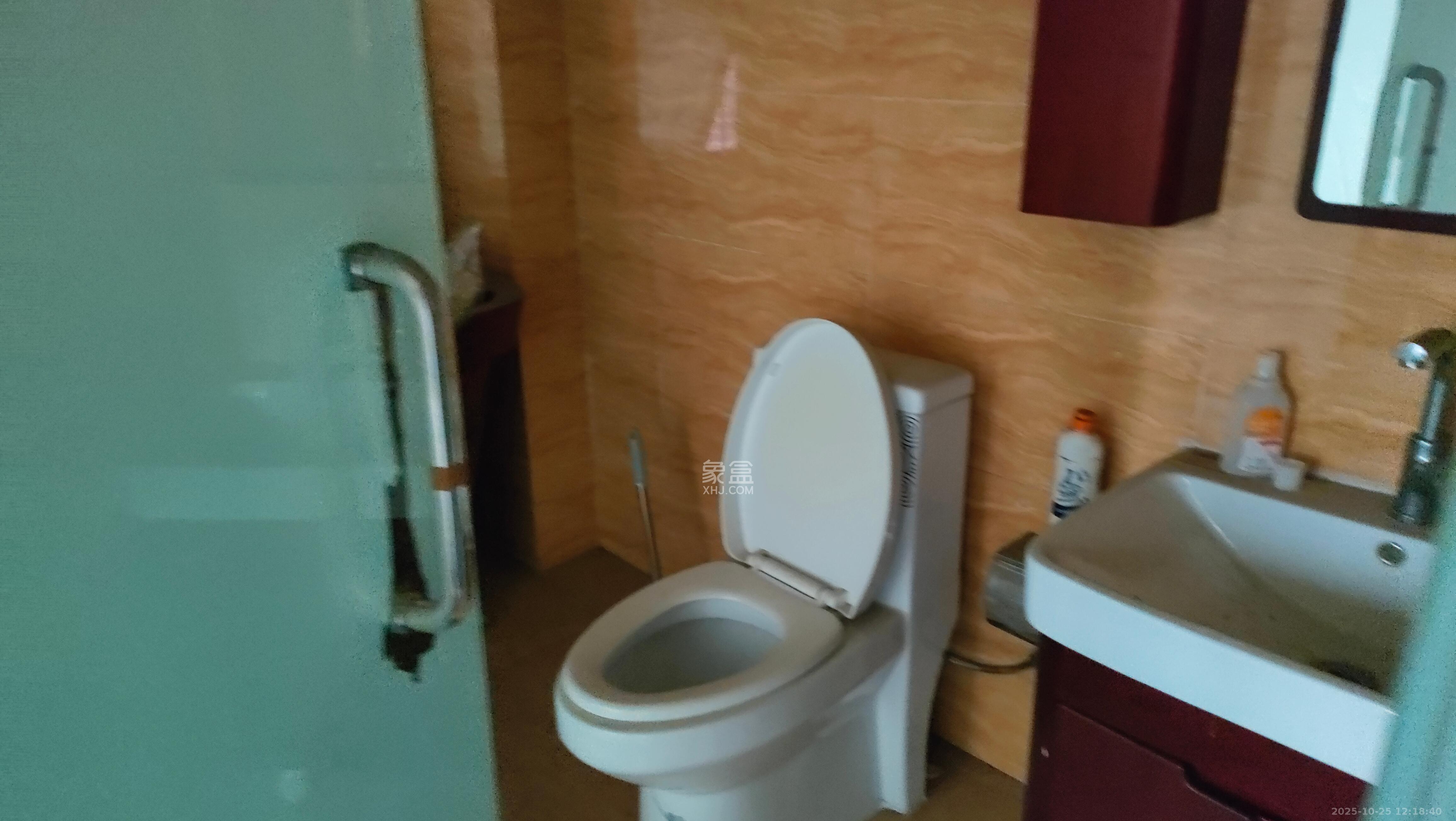 尚城 3室2厅1卫 2000.0元/月 尚城 3室2厅1卫 2000.0元/月室内图