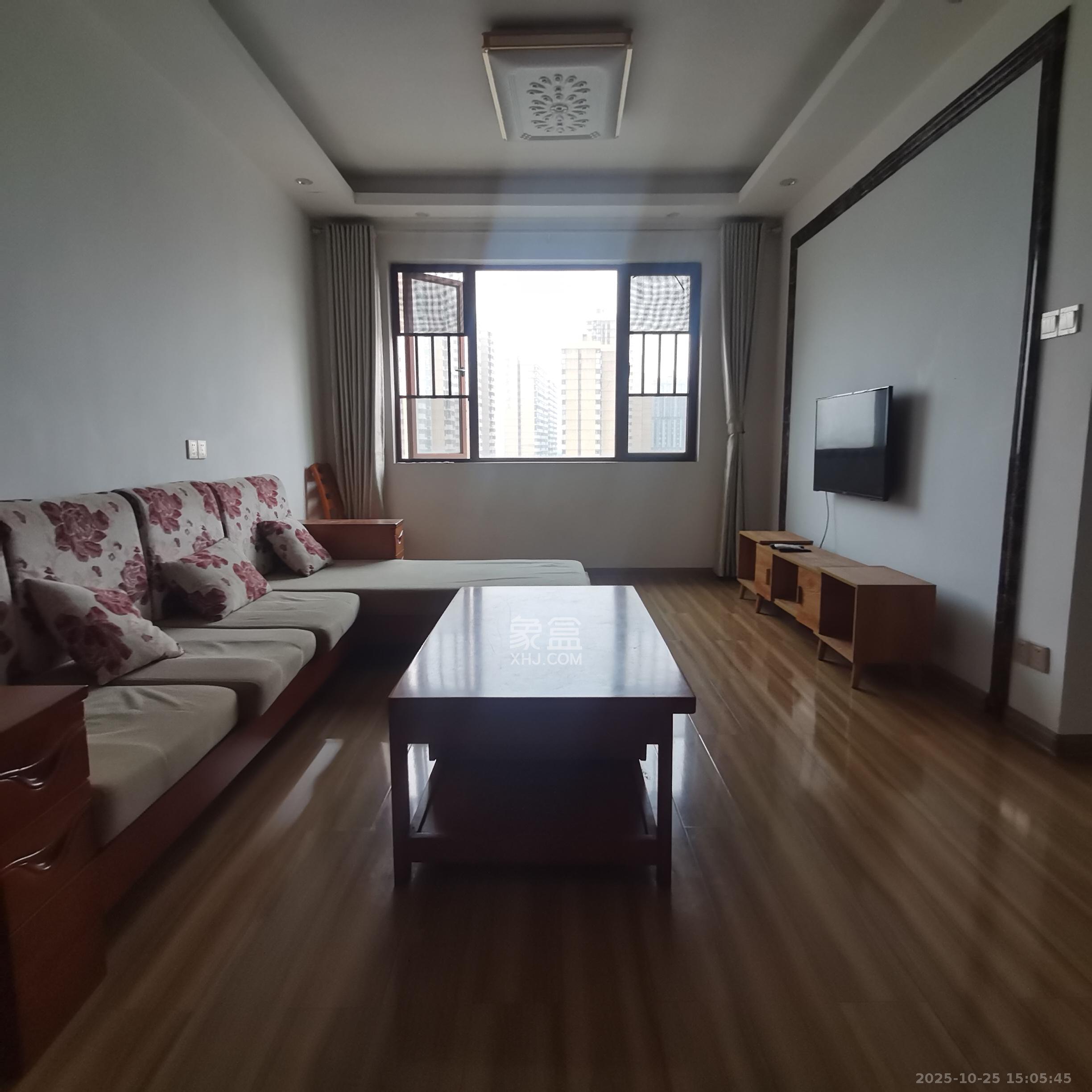 万里时代  2室2厅1卫    2500.0元/月 万里时代  2室2厅1卫    2500.0元/月室内图