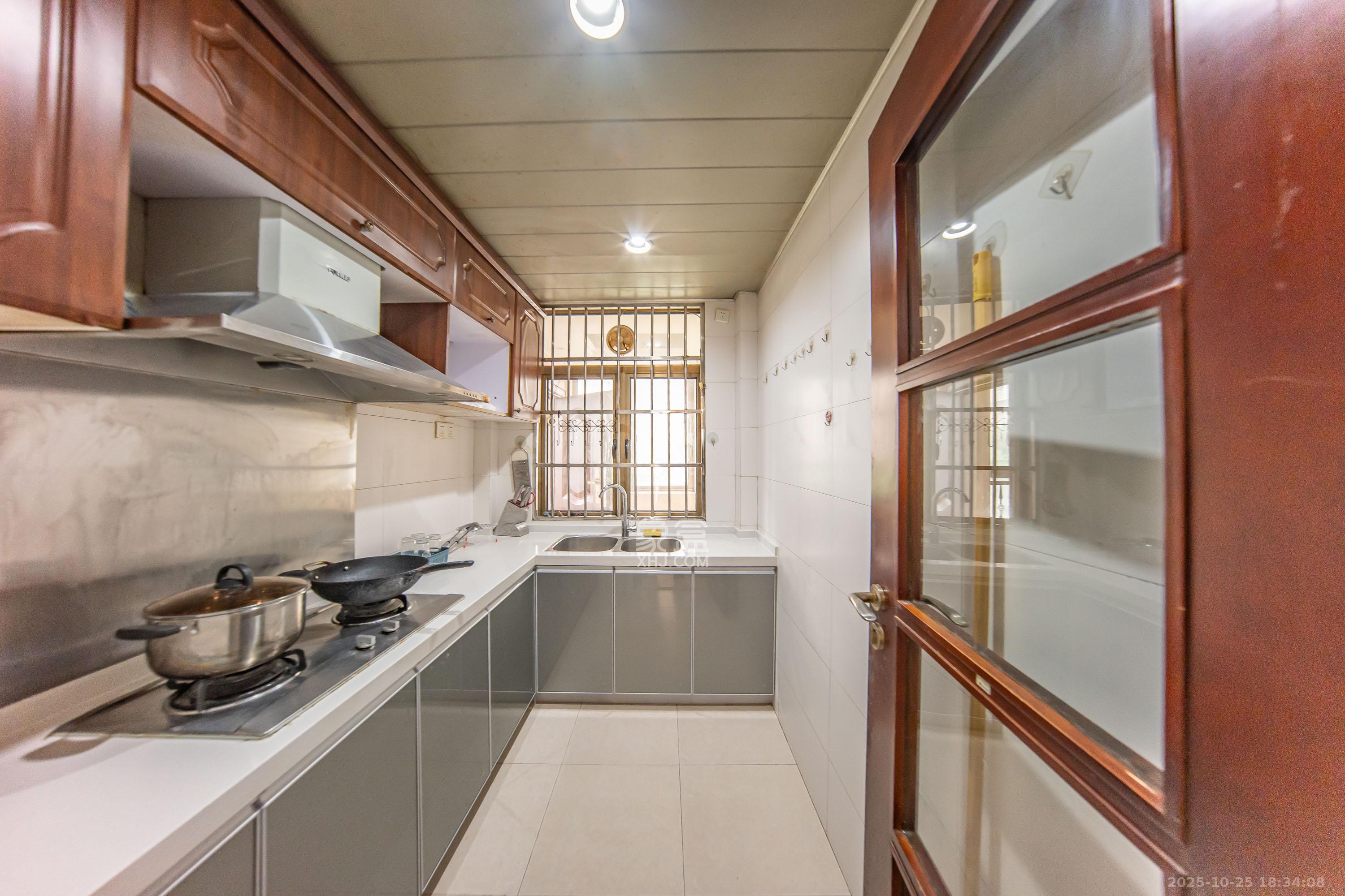 江山帝景雅典 3室2厅2卫 128.7万 江山帝景雅典 3室2厅2卫 128.7万厨房