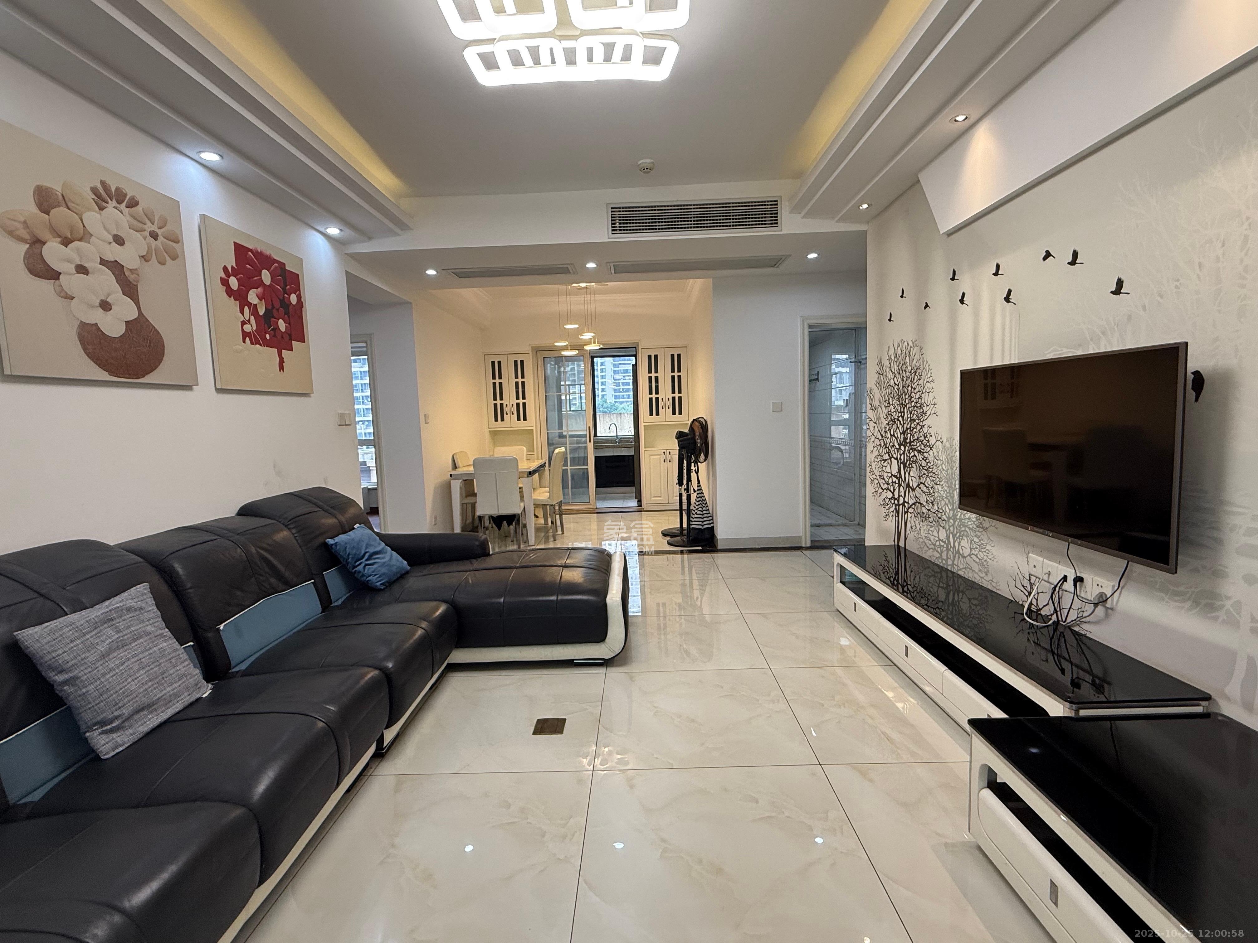 保利西海岸A区  3室2厅2卫    3200.0元/月 保利西海岸A区  3室2厅2卫    3200.0元/月室内图