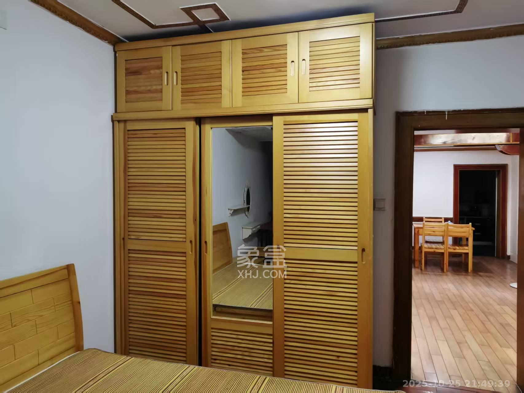 雅泰花园  2室1厅1卫    1800.0元/月室内图