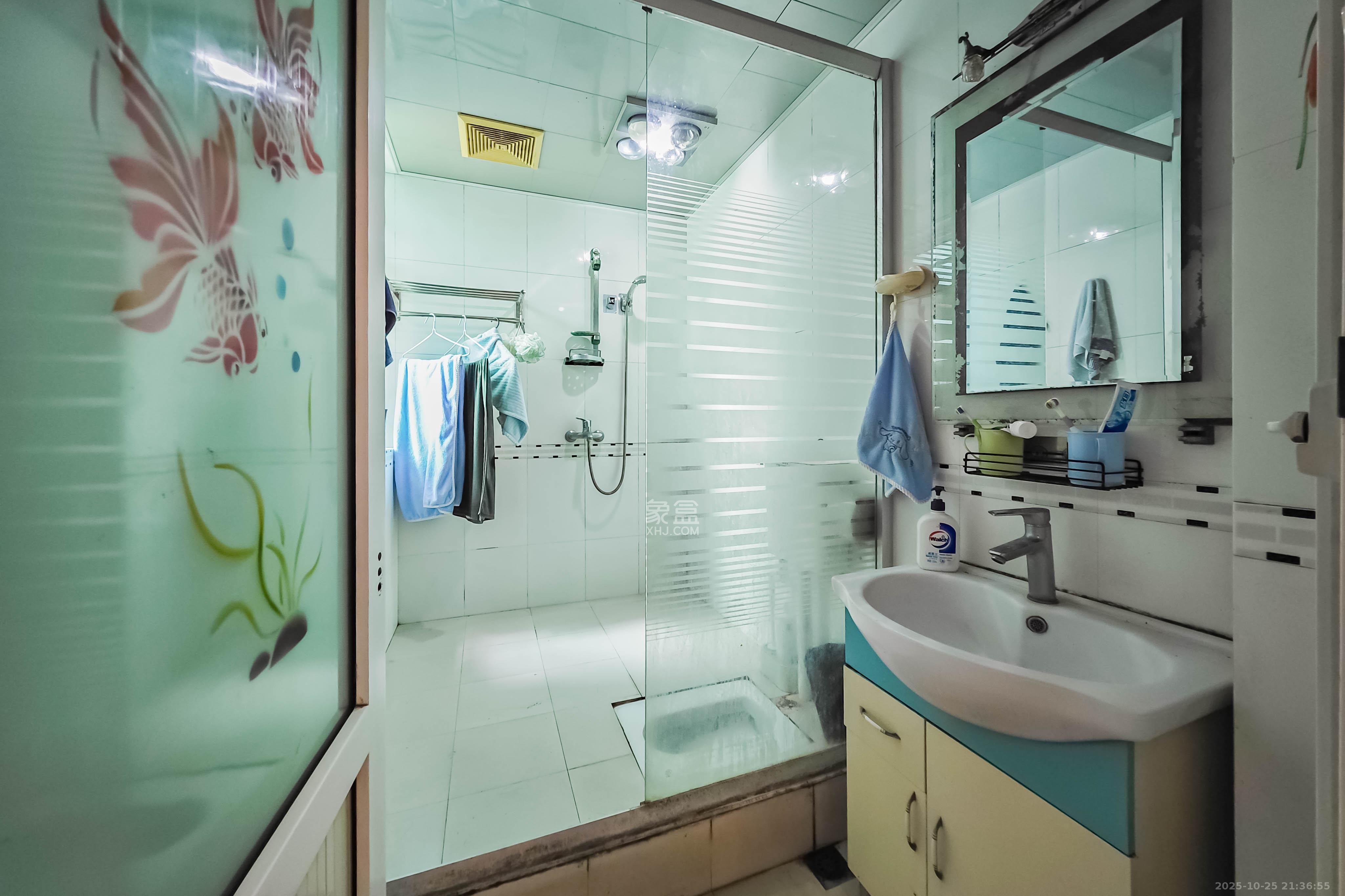 紫薇苑  2室2厅1卫    58.0万卫生间