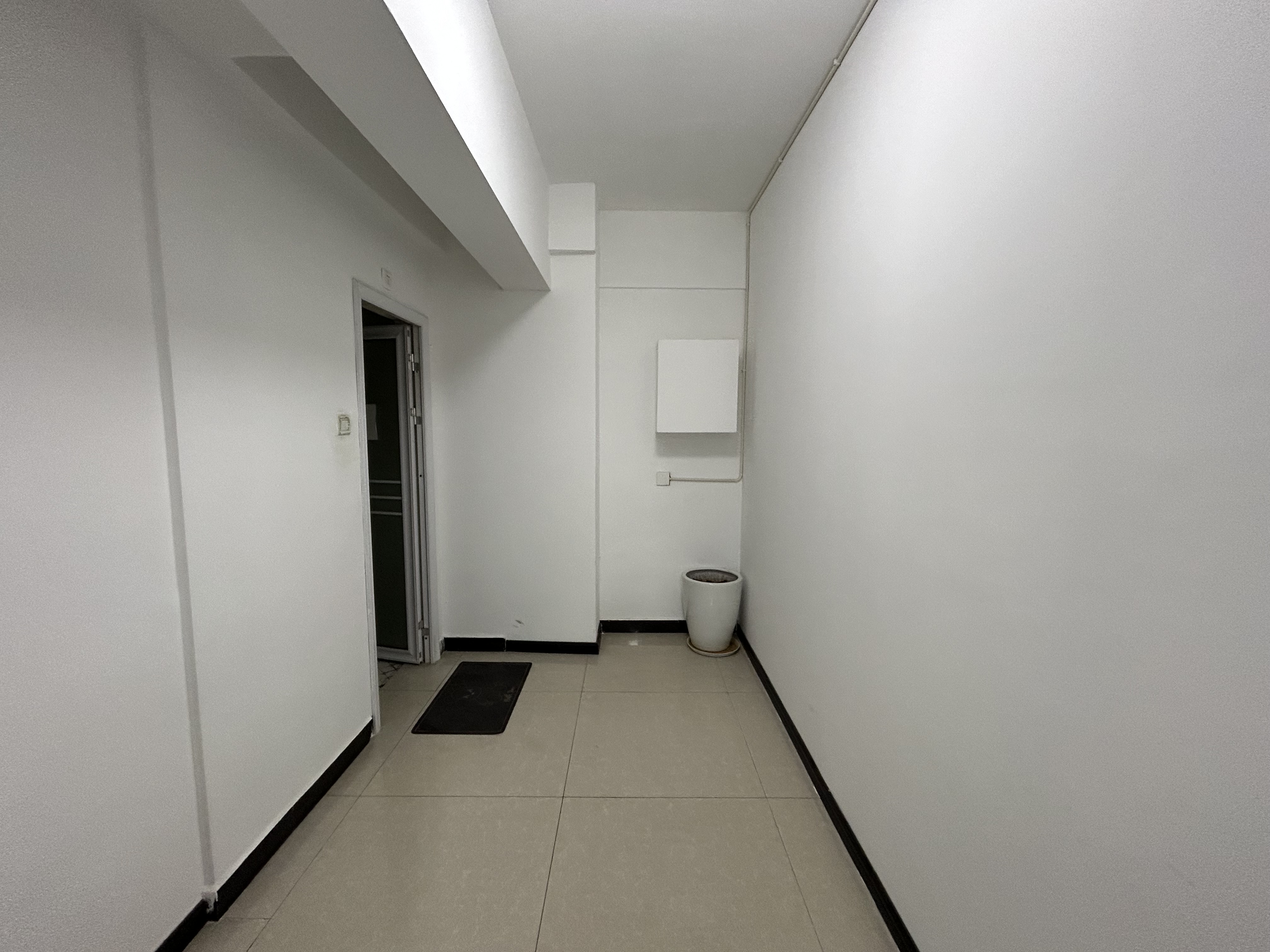 黄金大厦  1室1厅1卫    3000.0元/月室内图