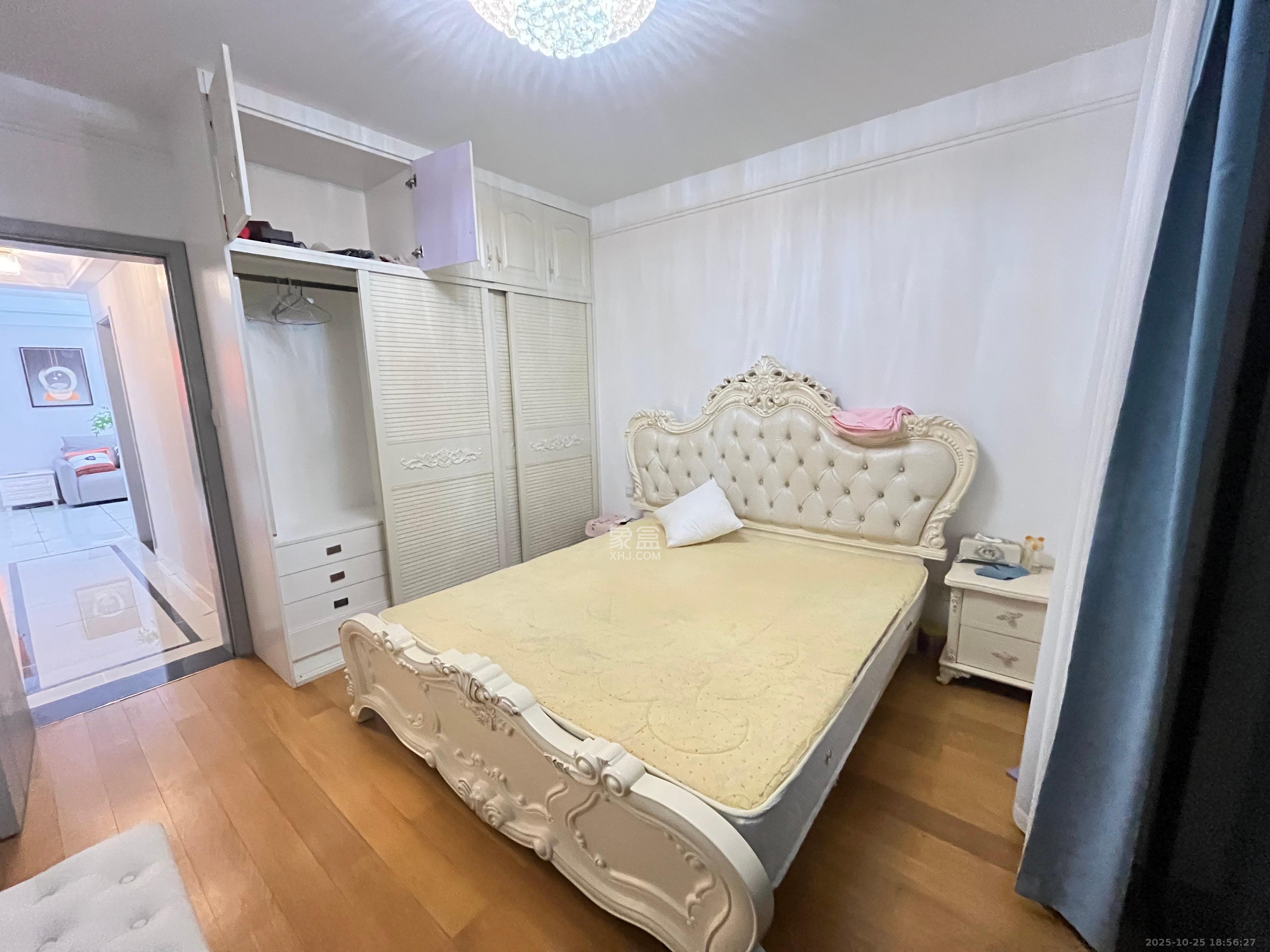 中海国际三期  3室2厅1卫    2500.0元/月 中海国际三期  3室2厅1卫    2500.0元/月室内图