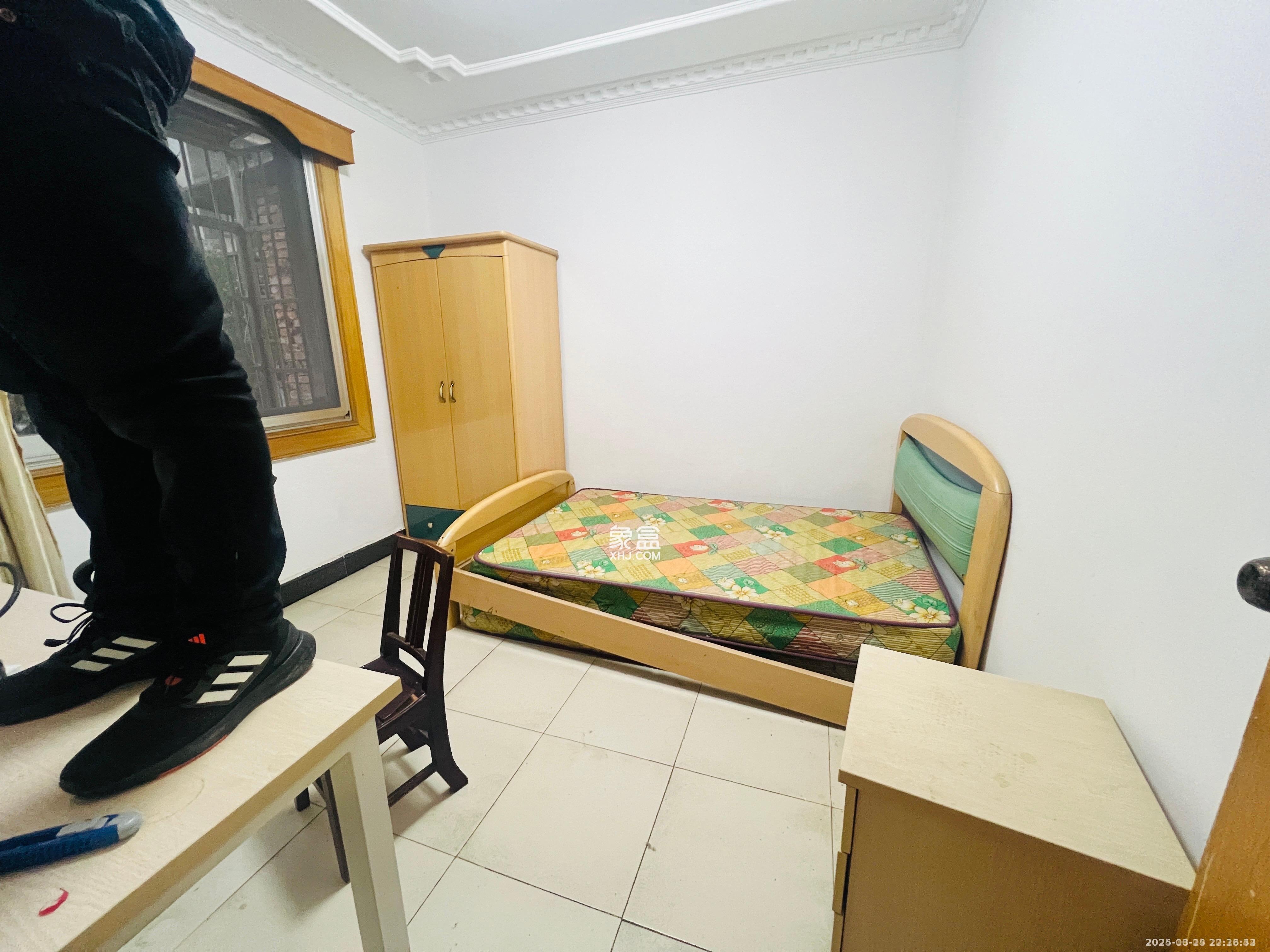 荣安宿舍 2室2厅1卫 1600.0元/月 荣安宿舍 2室2厅1卫 1600.0元/月室内图