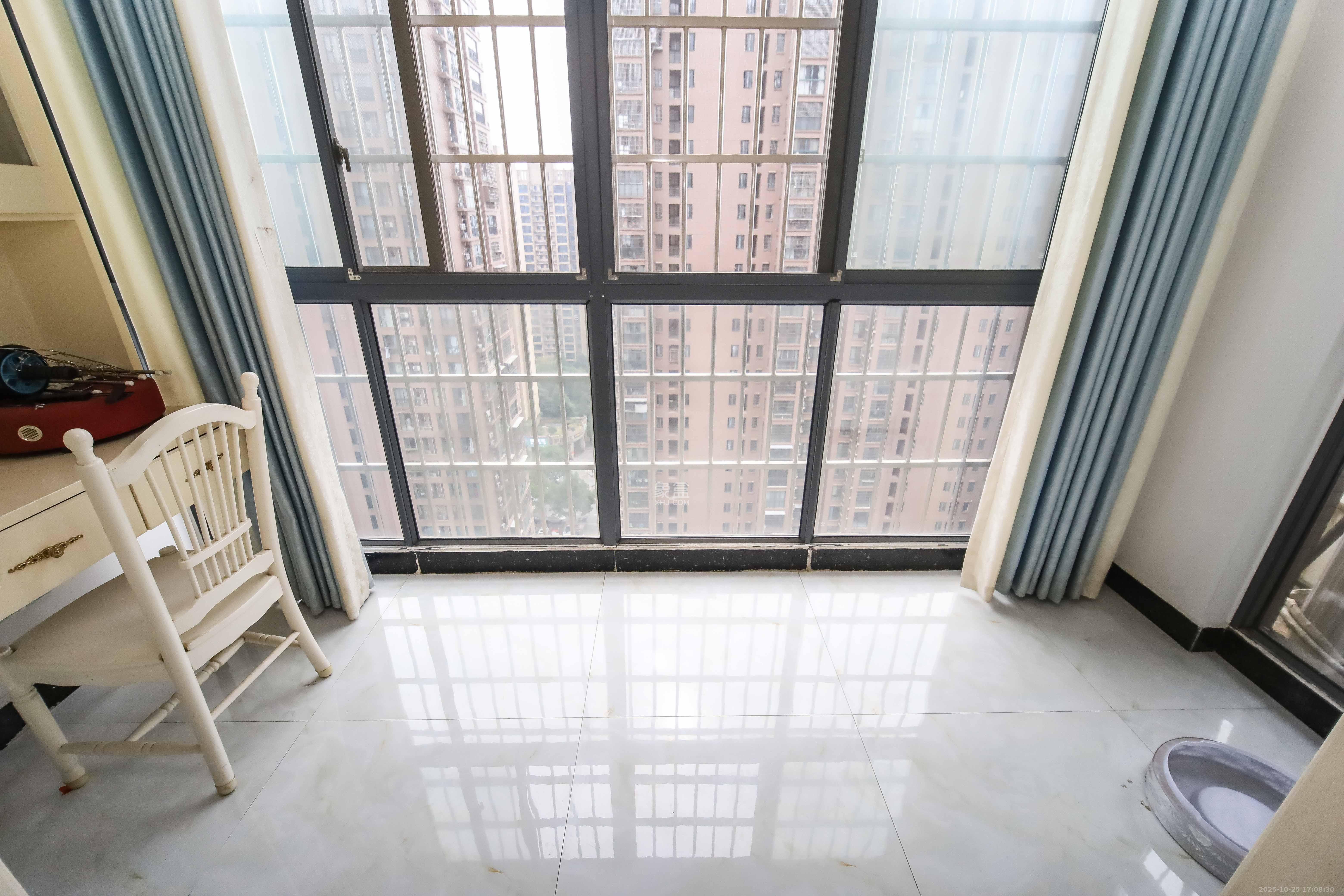 鑫科明珠  2室1厅1卫    87.8万 鑫科明珠  2室1厅1卫    87.8万阳台