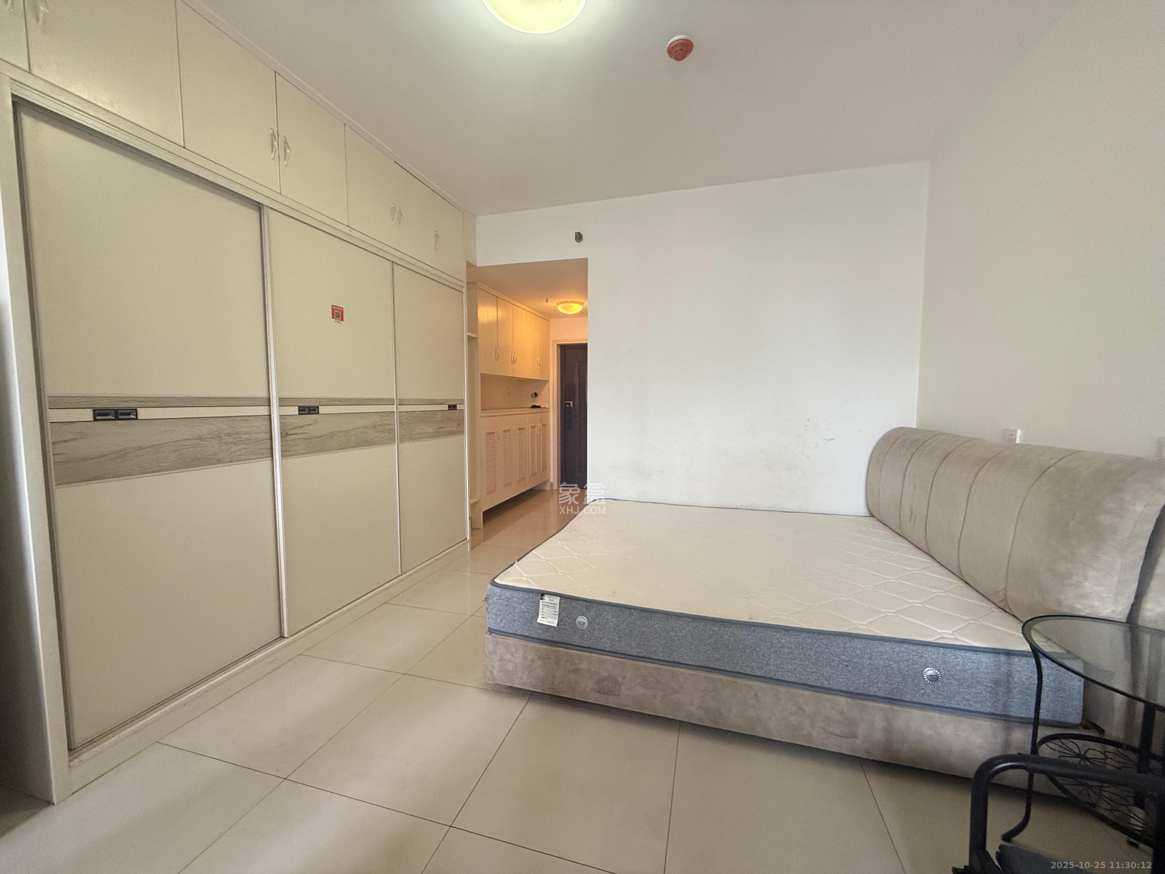 东方航标  1室1厅1卫    1200.0元/月