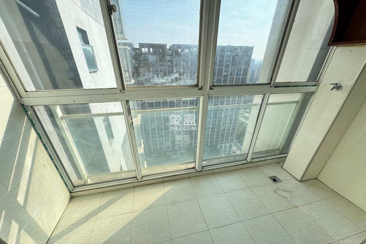 美林银谷  3室2厅2卫    3000.0元/月 美林银谷  3室2厅2卫    3000.0元/月室内图