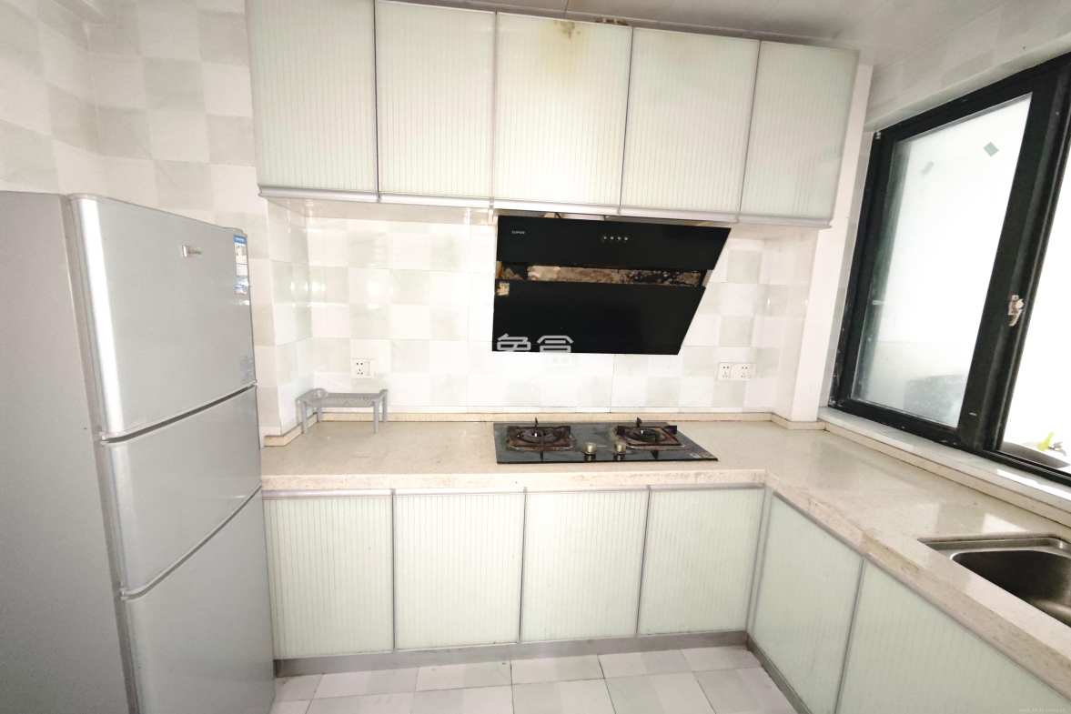 尚都花园城  2室2厅1卫    1600.0元/月 尚都花园城  2室2厅1卫    1600.0元/月室内图