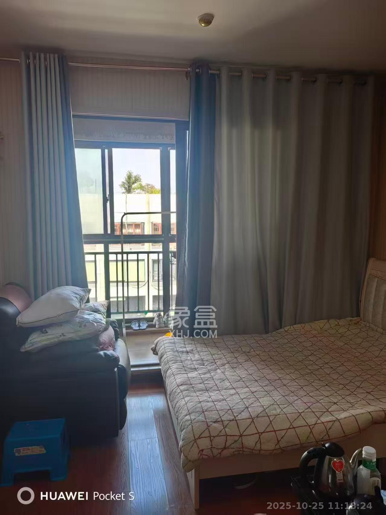 花漾年华（桂花园）  1室1厅1卫    1400.0元/月