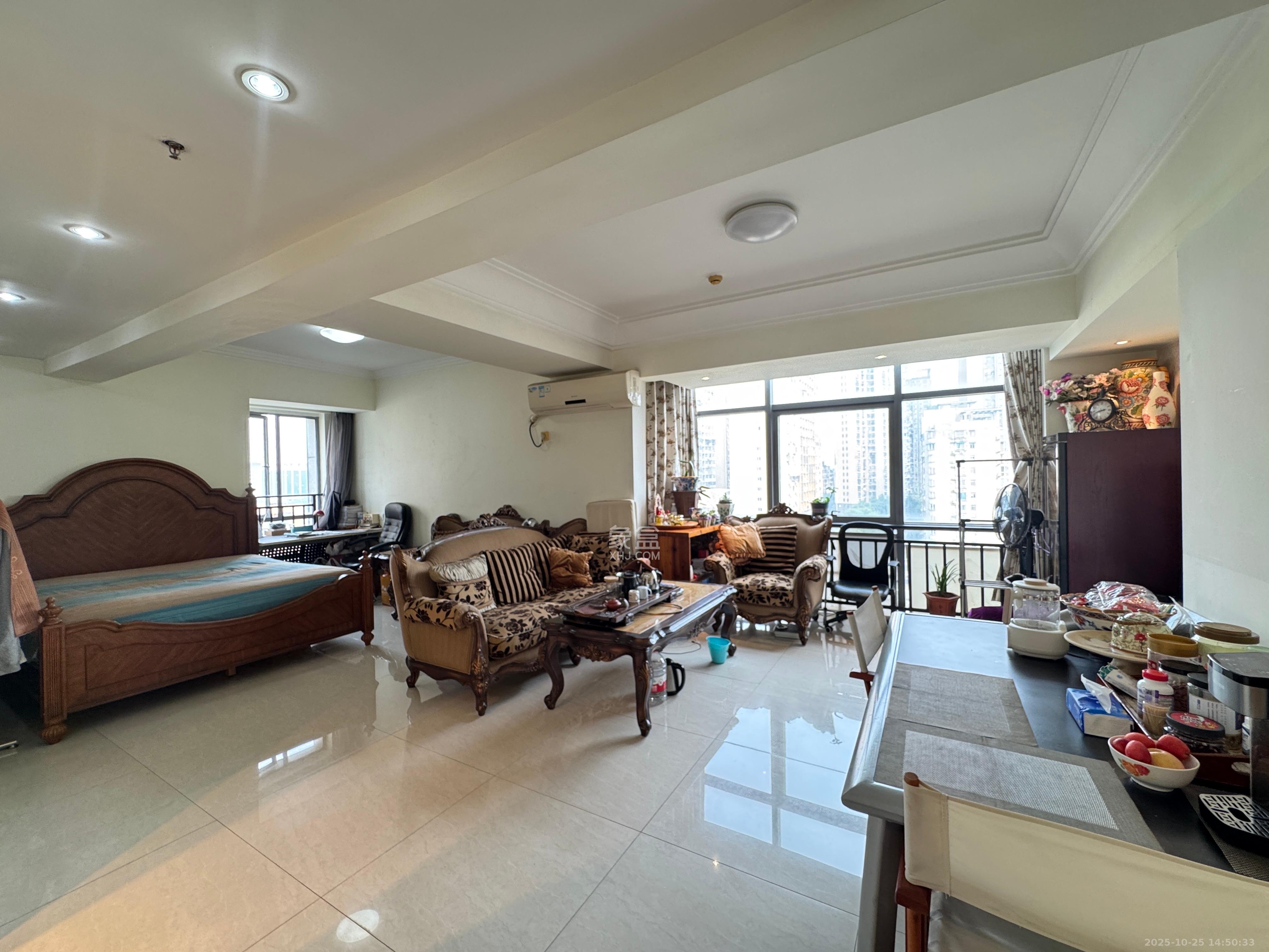 西子一间 1室2厅1卫 2300.0元/月 西子一间 1室2厅1卫 2300.0元/月室内图