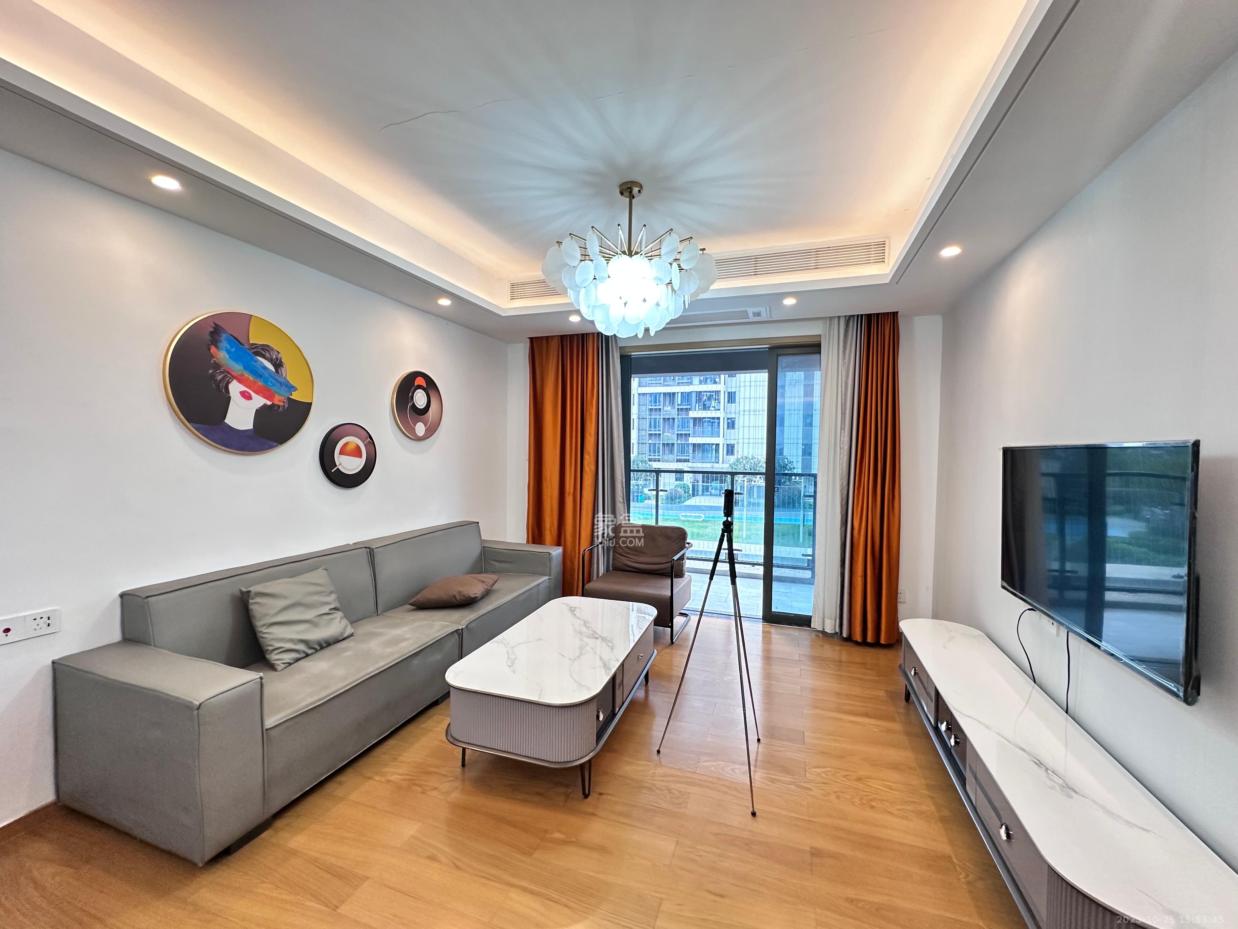 清控湖山雅居北区  3室2厅2卫    2700.0元/月 清控湖山雅居北区  3室2厅2卫    2700.0元/月室内图