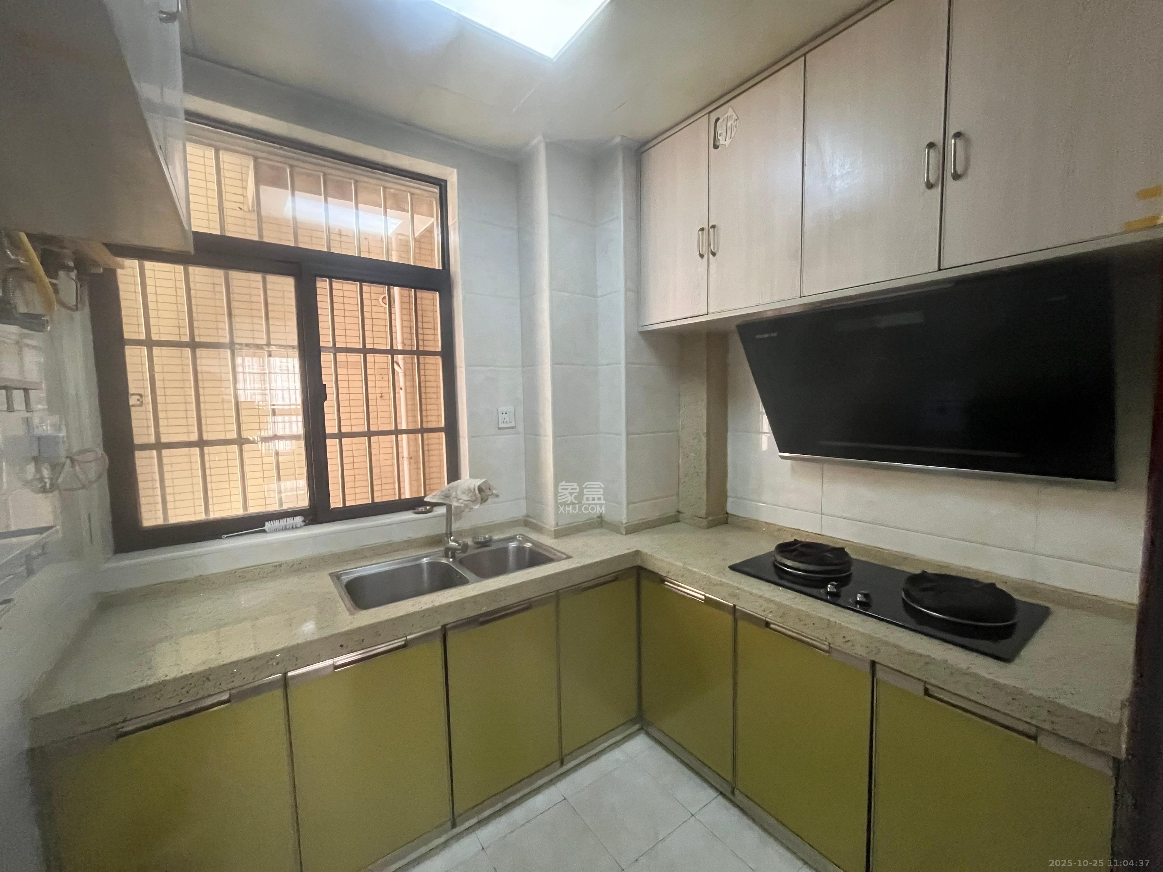 景塘家园  3室1厅1卫    2200.0元/月室内图