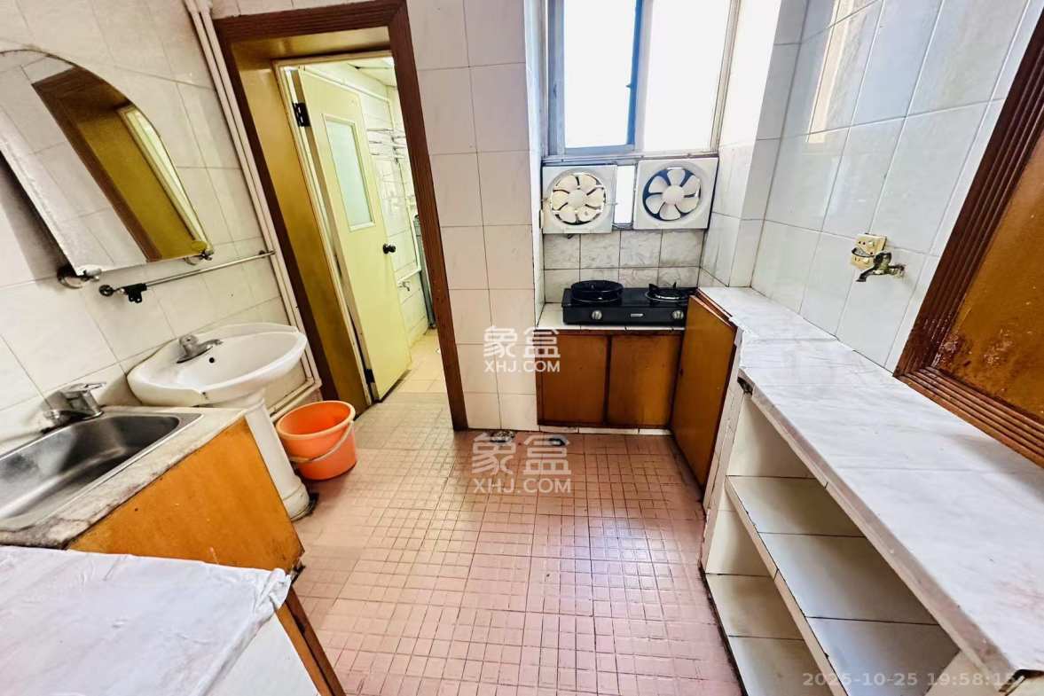 东瓜山一村送变电小区 1室1厅1卫 1100.0元/月 东瓜山一村送变电小区 1室1厅1卫 1100.0元/月室内图