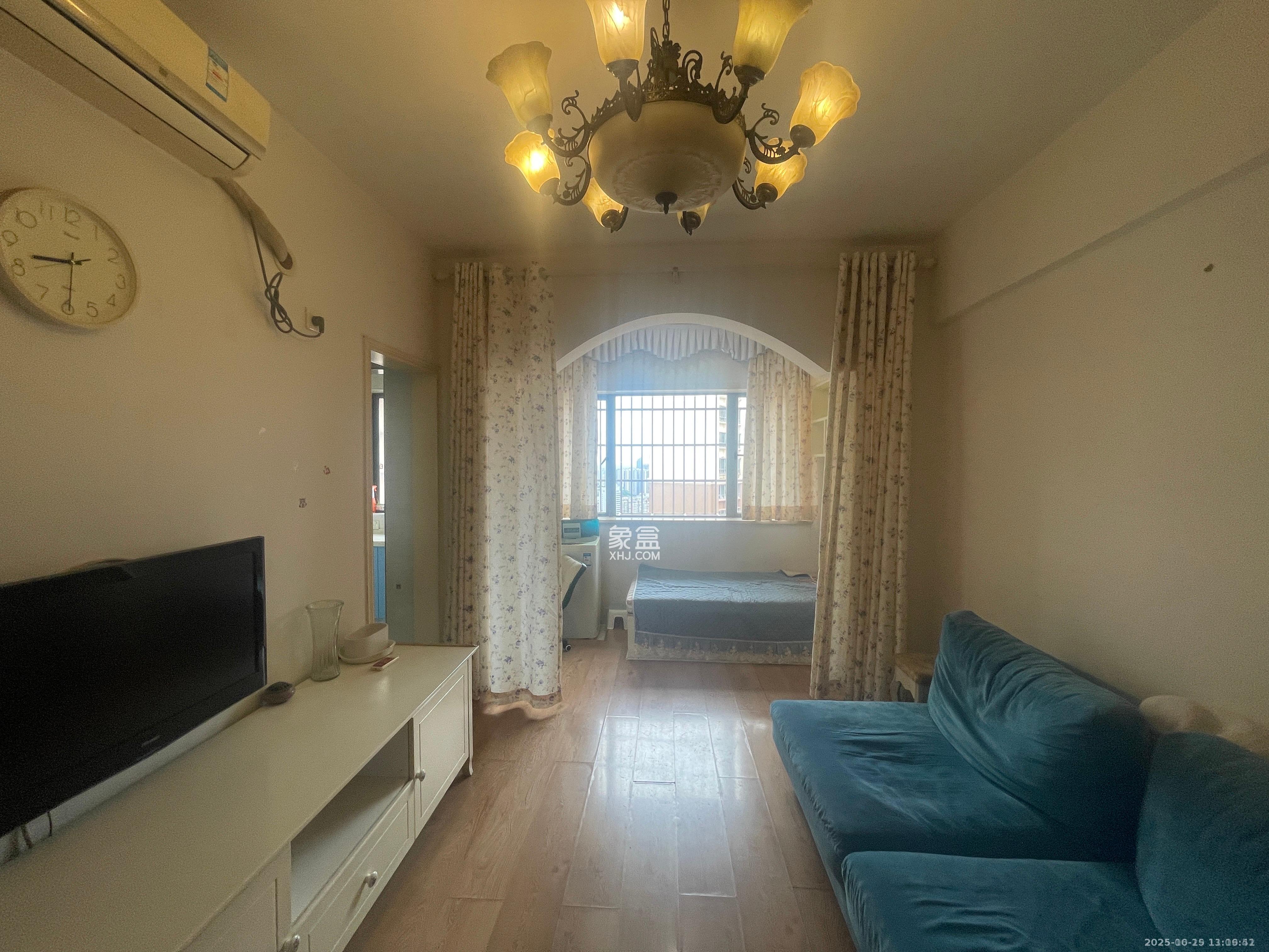 上海城小区  1室1厅1卫    1600.0元/月