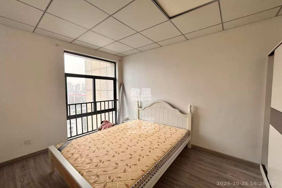 江南华府 1室1厅1卫 1700.0元/月 江南华府 1室1厅1卫 1700.0元/月室内图