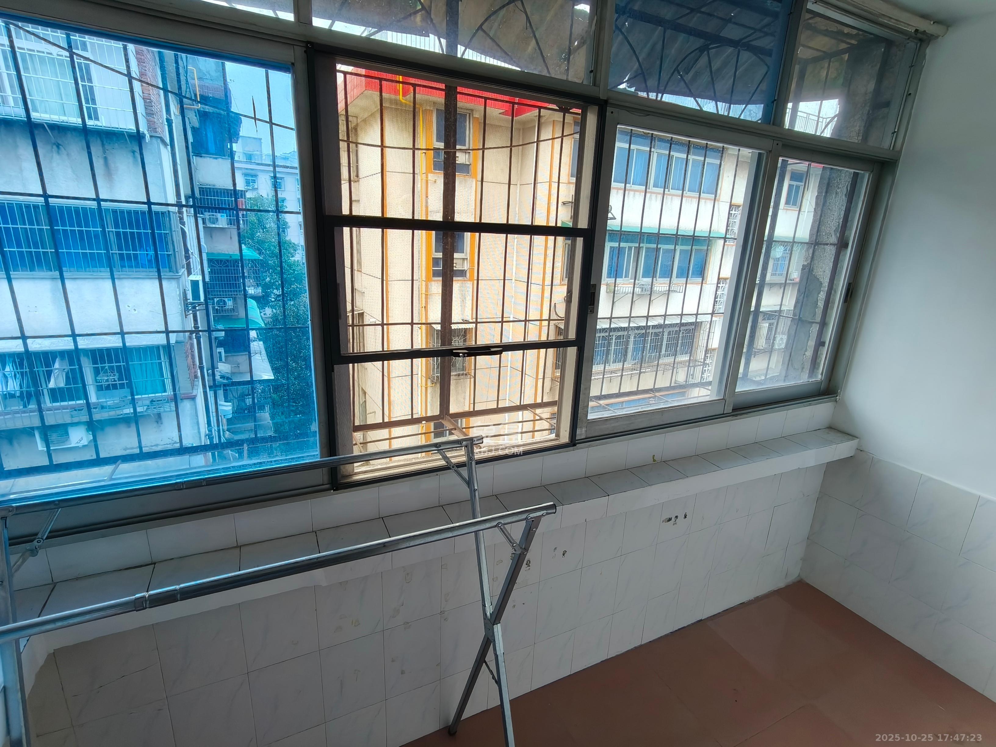 上麻园岭散盘  2室2厅1卫    1500.0元/月 上麻园岭散盘  2室2厅1卫    1500.0元/月室内图